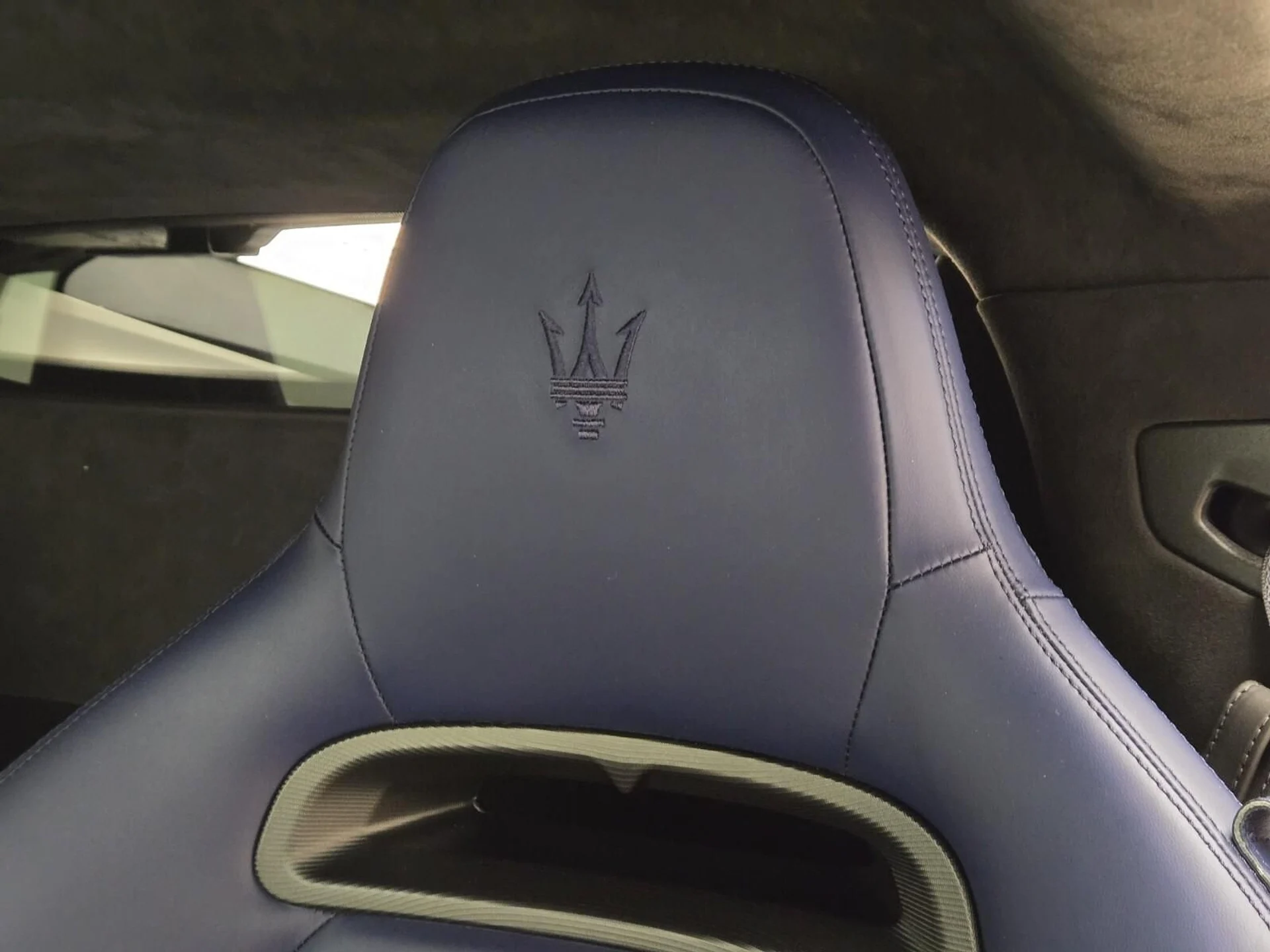 mph028_3850363007_Used_2022_Maserati_MC_20_1753164688_ee31d3076c