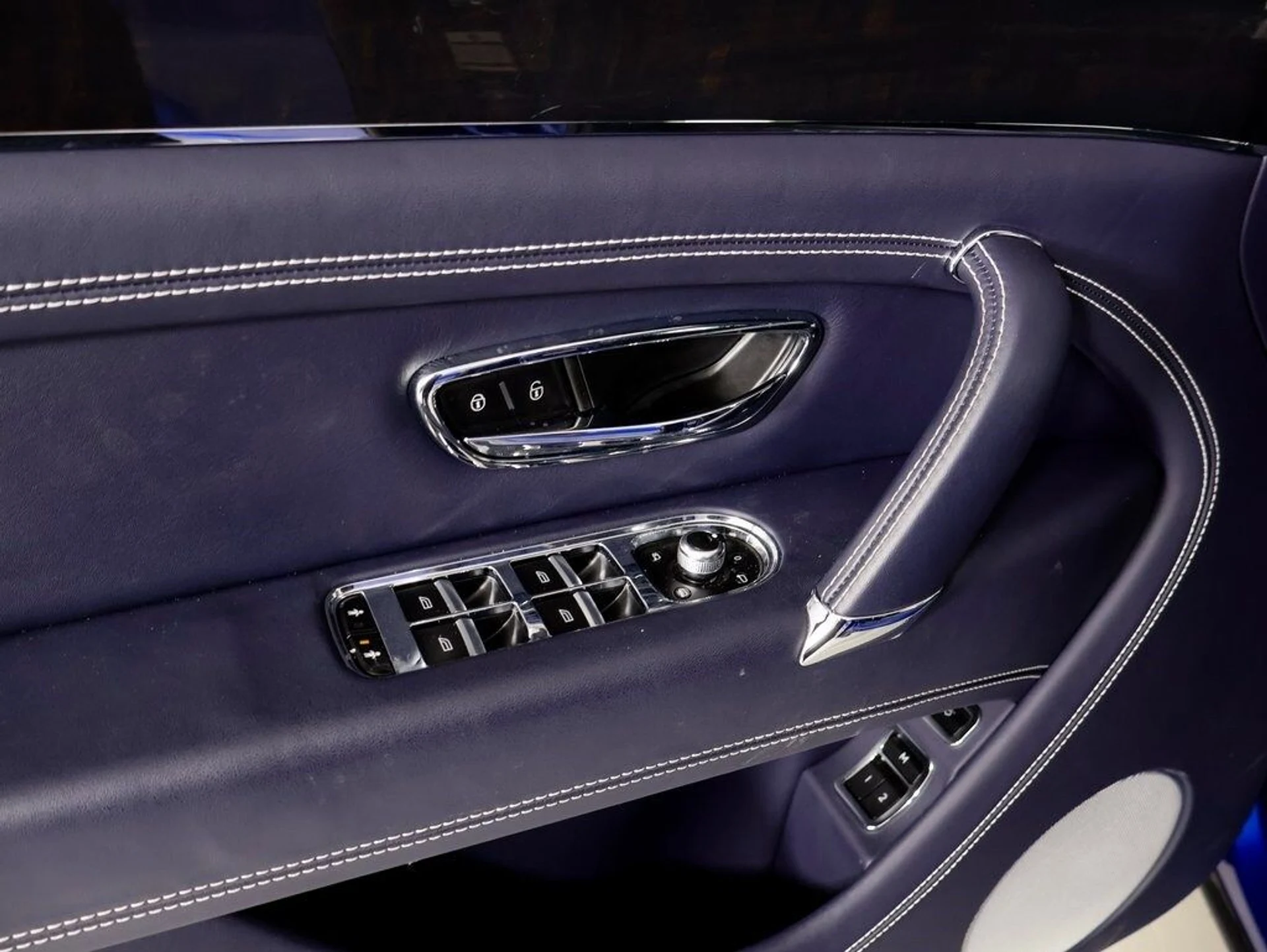 mph028_3858343018_020457b255a225ea4887d29ddc5bc3f9x_89c44f83ec