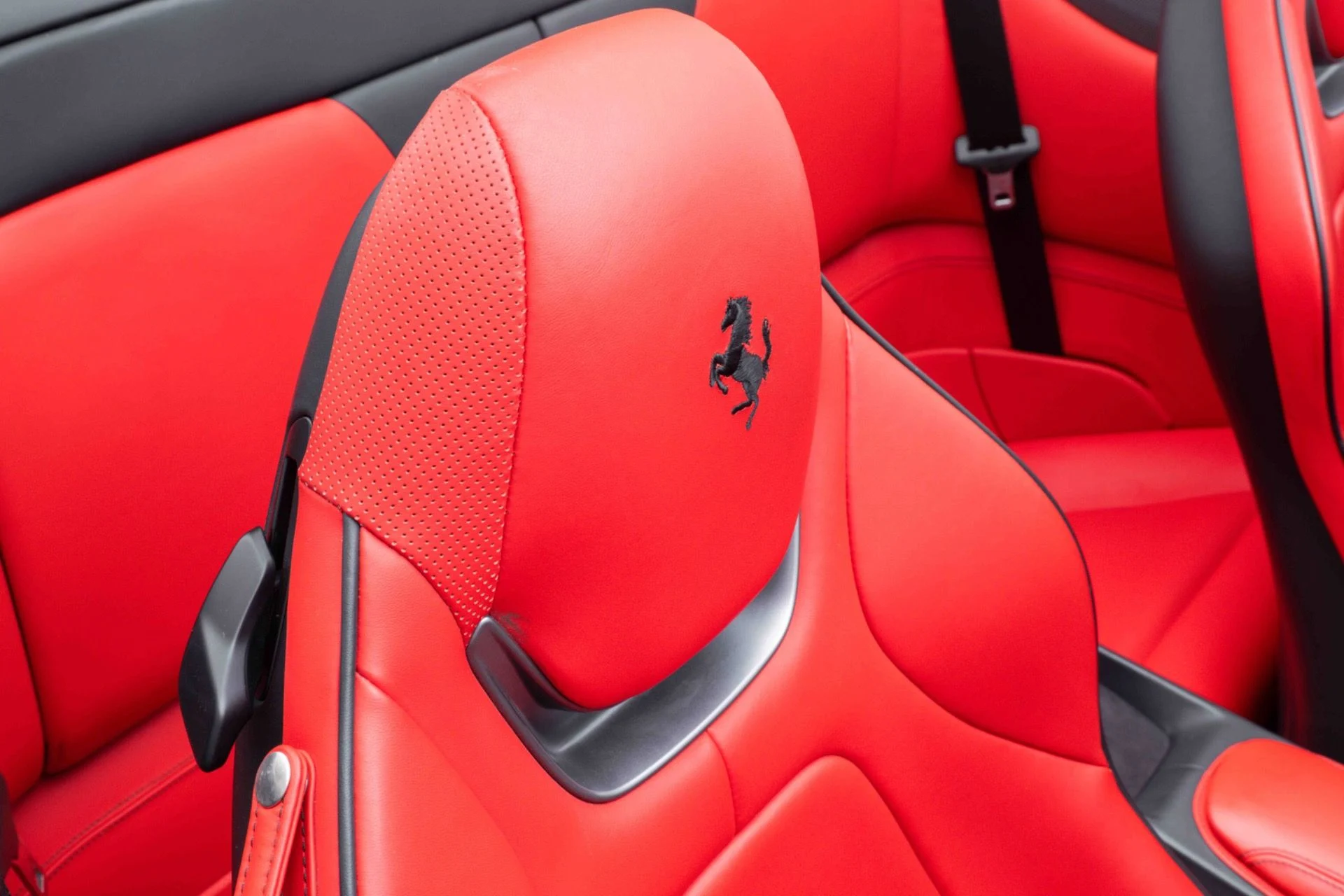 mph028_3859025056_Used_2020_Ferrari_Portofino_1774467211_02ccac4a21