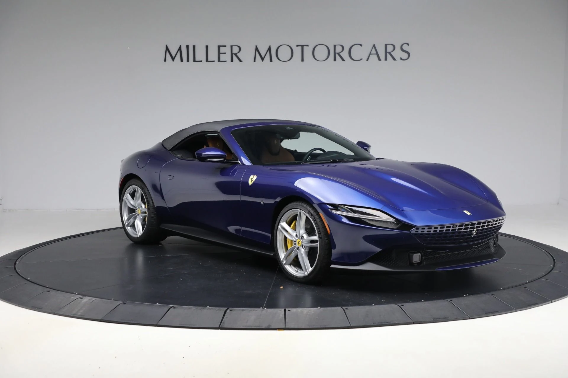 mph028_3876285629_Used_2025_Ferrari_Roma_Spider_1761945146_638f681cf6