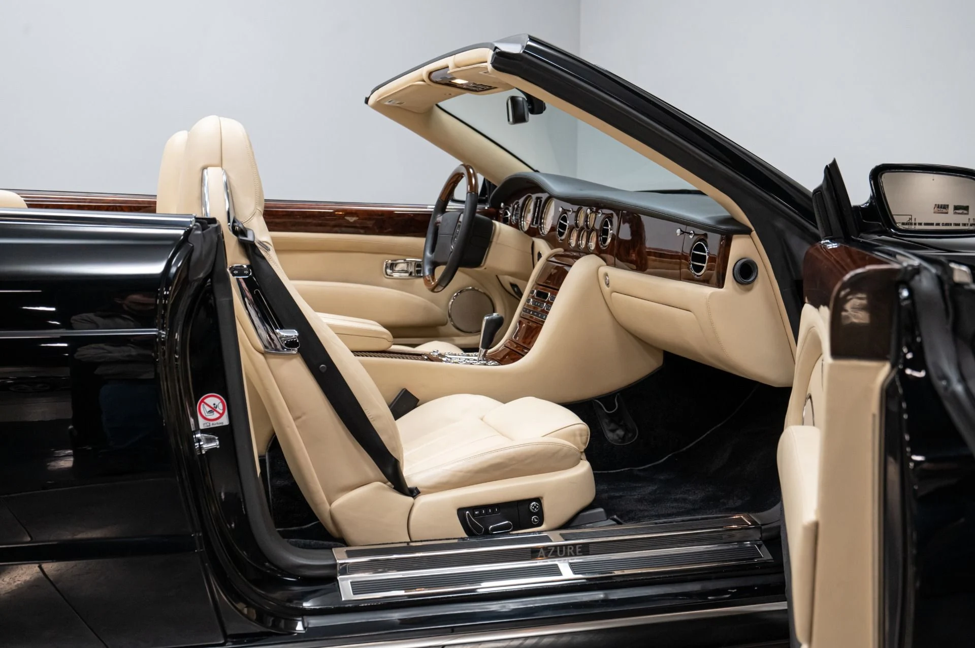 mph028_3887345700_Used_2007_Bentley_Azure_1753214683_c7f04e6983