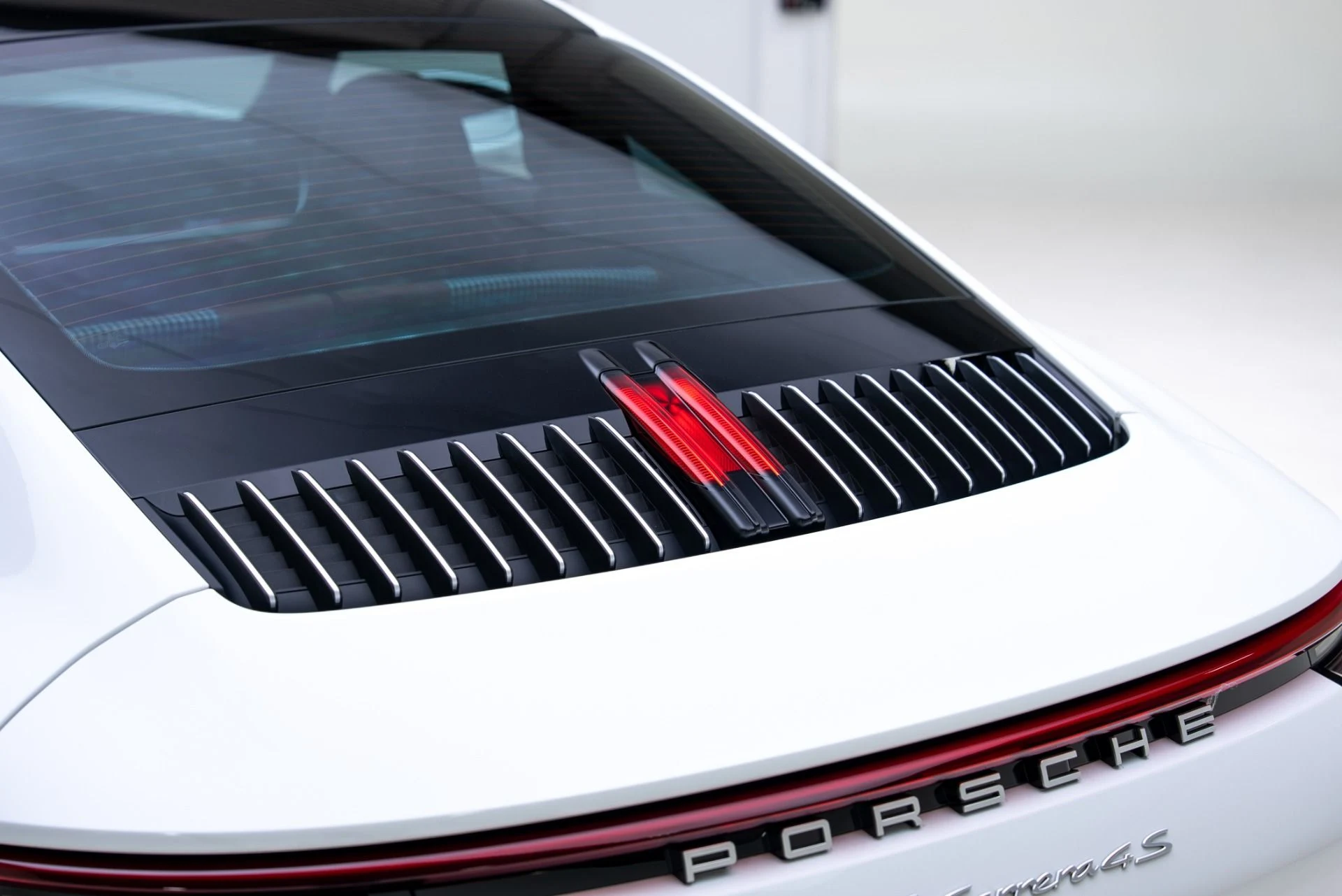 mph028_3890300274_Used_2024_Porsche_911_Carrera_4_S_1768935320_df62ceb63f