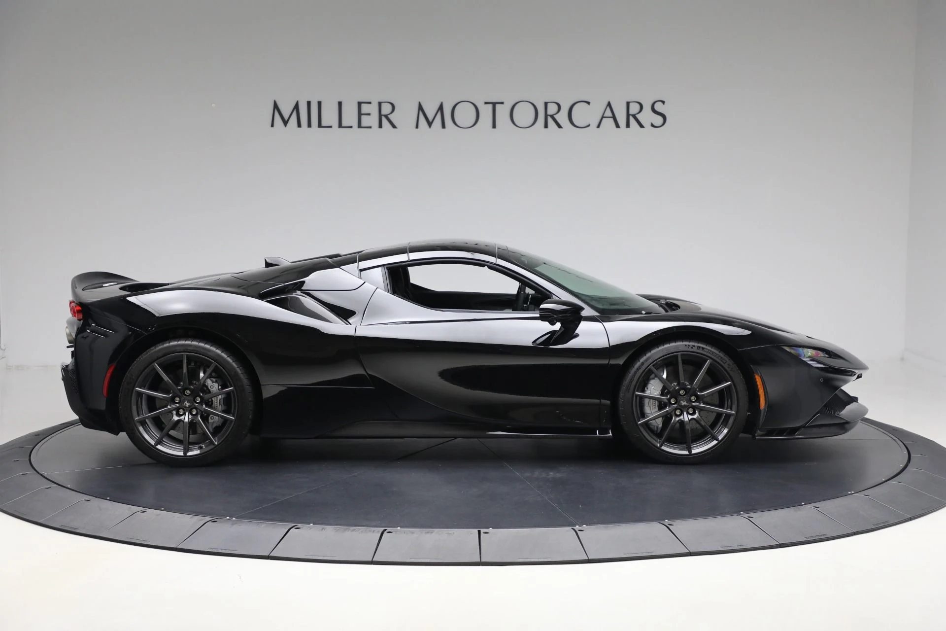 mph028_3894758601_Used_2023_Ferrari_SF_90_Spider_01107f03f8