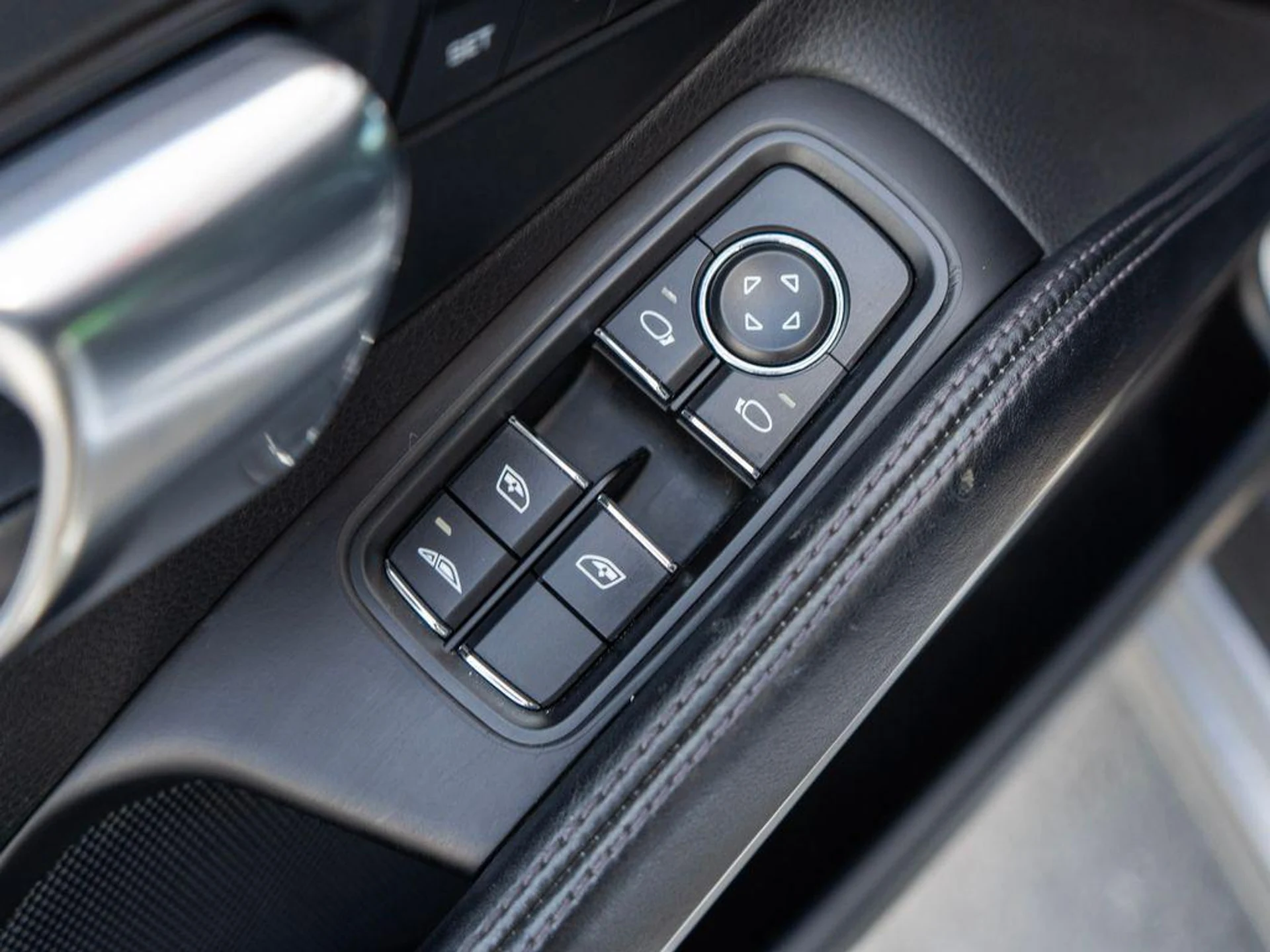 mph028_3903161650_3_Msmm4snl8_Yahvn_CFX_7sb_N_Ryyy_Y_deec4a3619