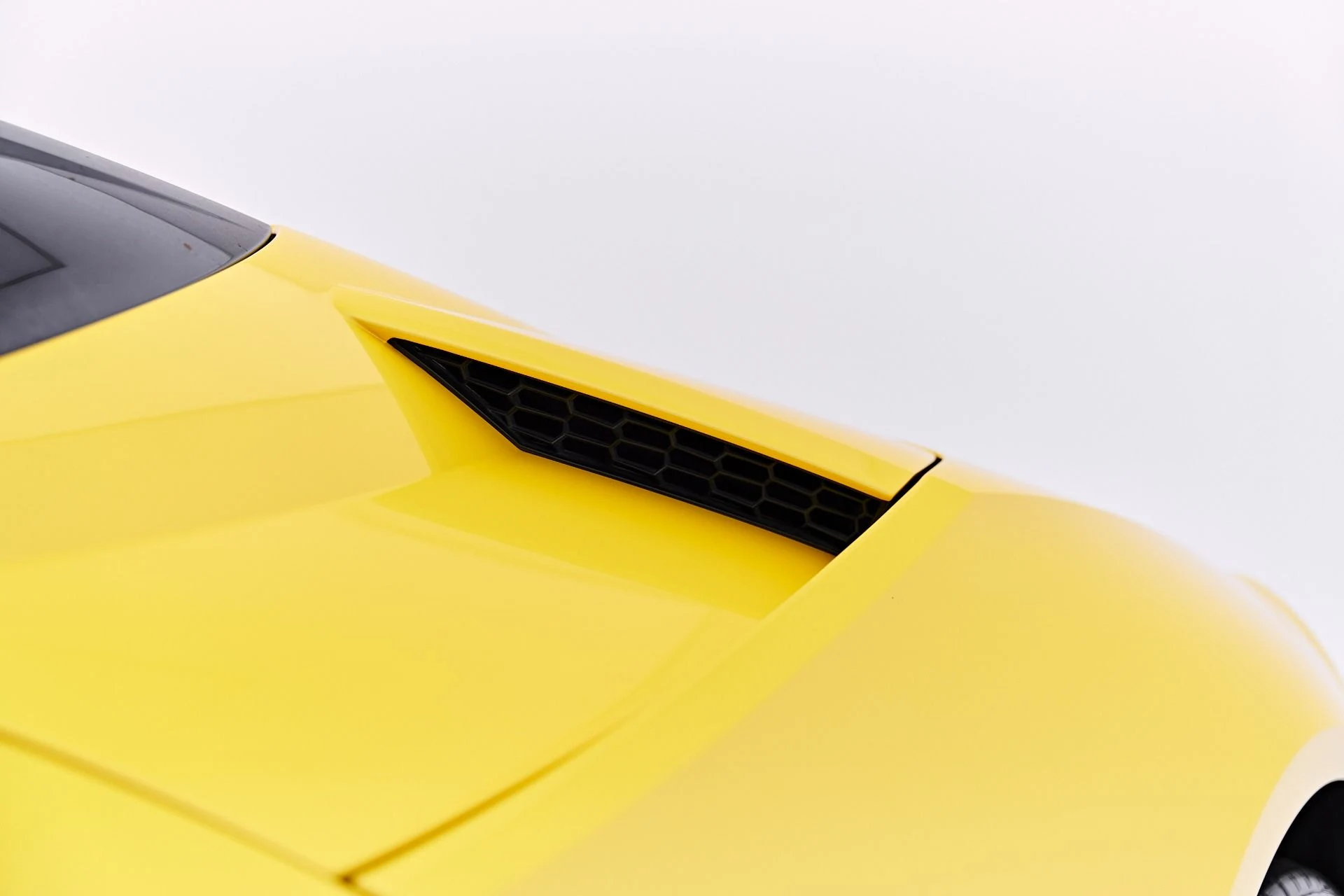 mph028_3908841415_Used_2018_Lamborghini_Huracan_LP_580_2_S_1784246814_b273ecad5c