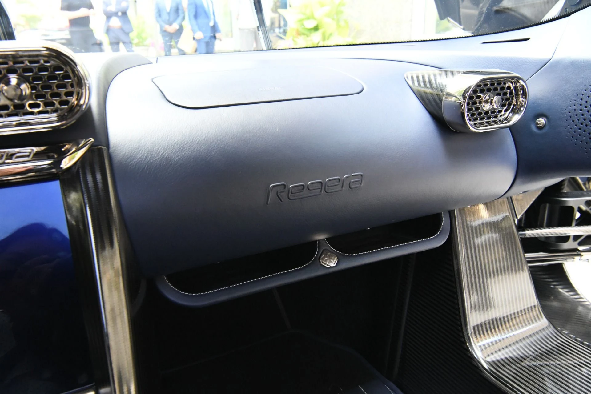 mph028_391311433_10195_p30_l_7e98b92fbd