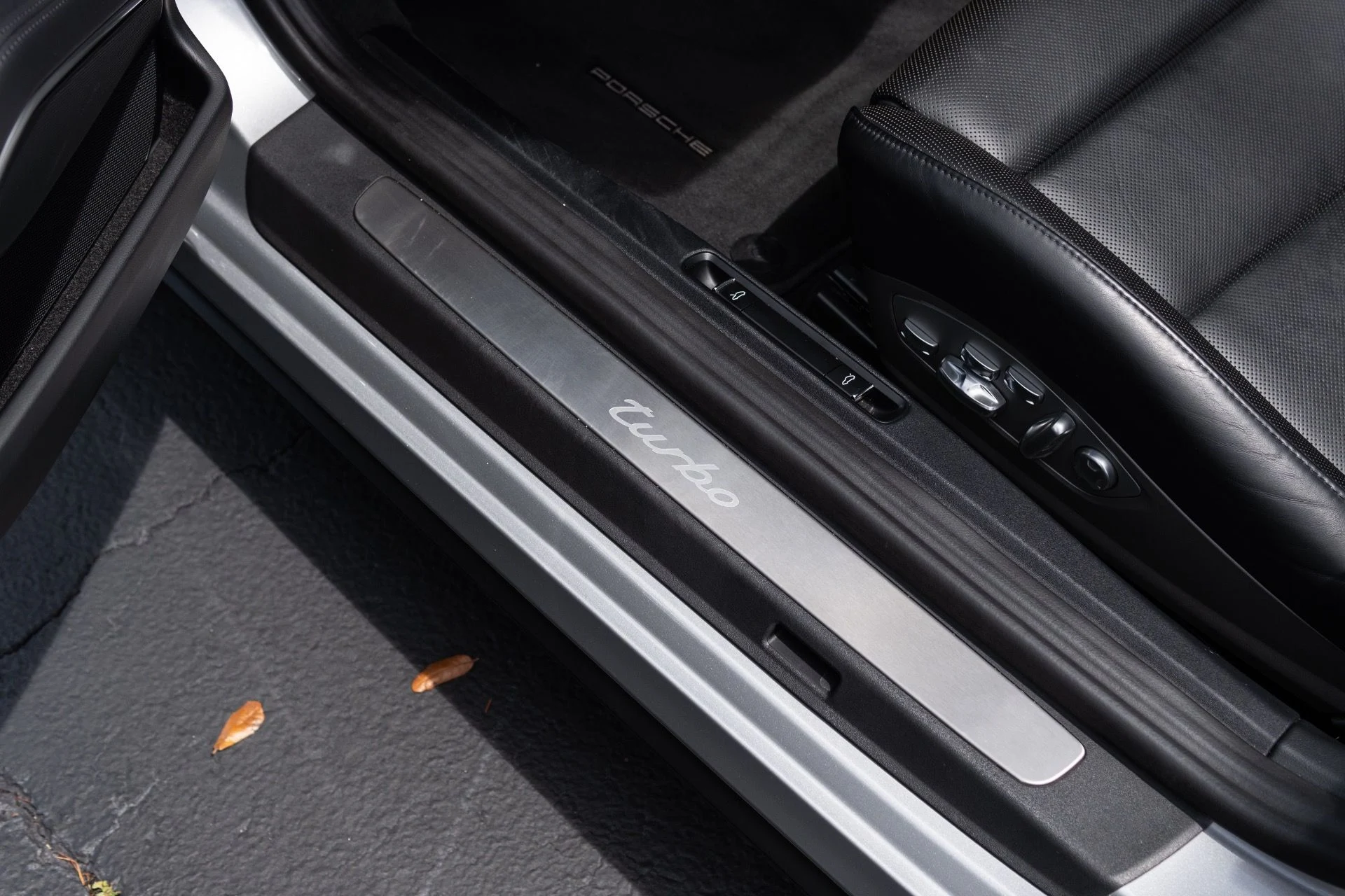 mph028_3917177066_Used_2019_Porsche_911_Turbo_1775252644_968024812f