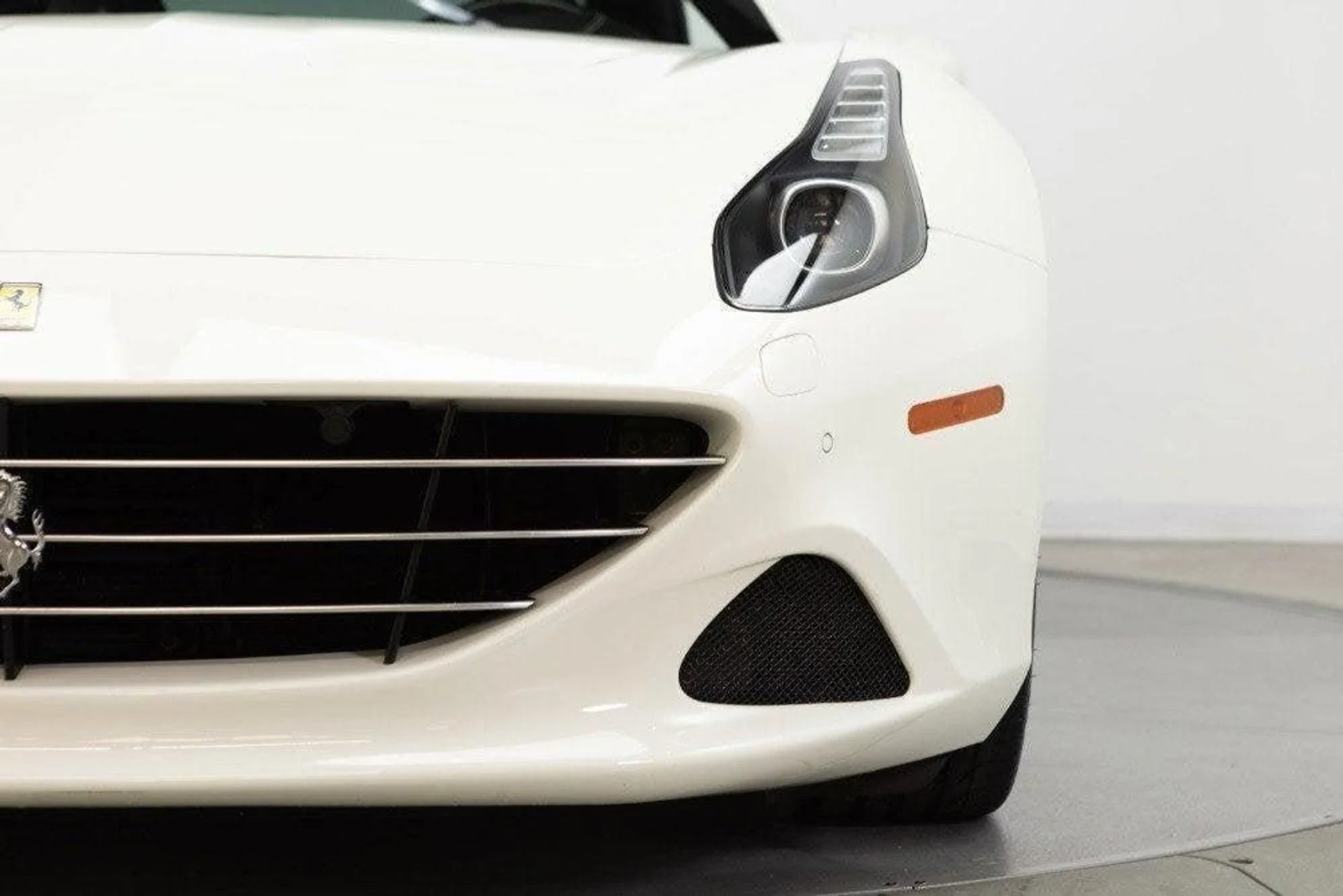 mph028_3935275321_Used_2016_Ferrari_California_T_1777368213_1d7e756988