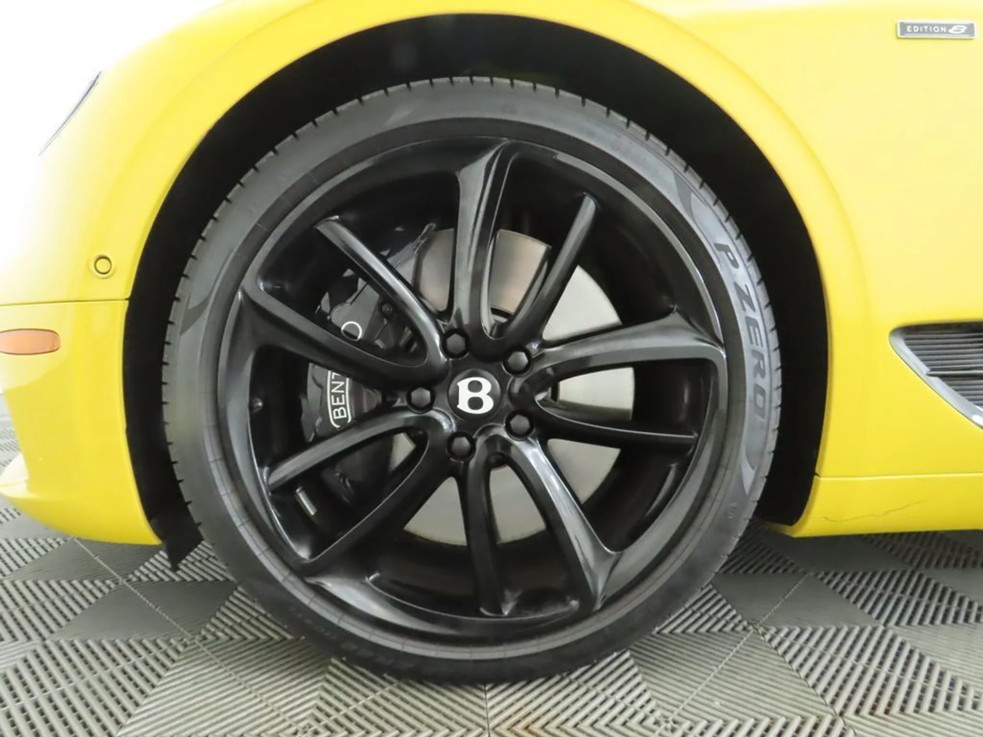 mph028_3936129904_used_2024_bentley_continental_gtv8coupe_8119_22788097_29_1024_523c72c0ea