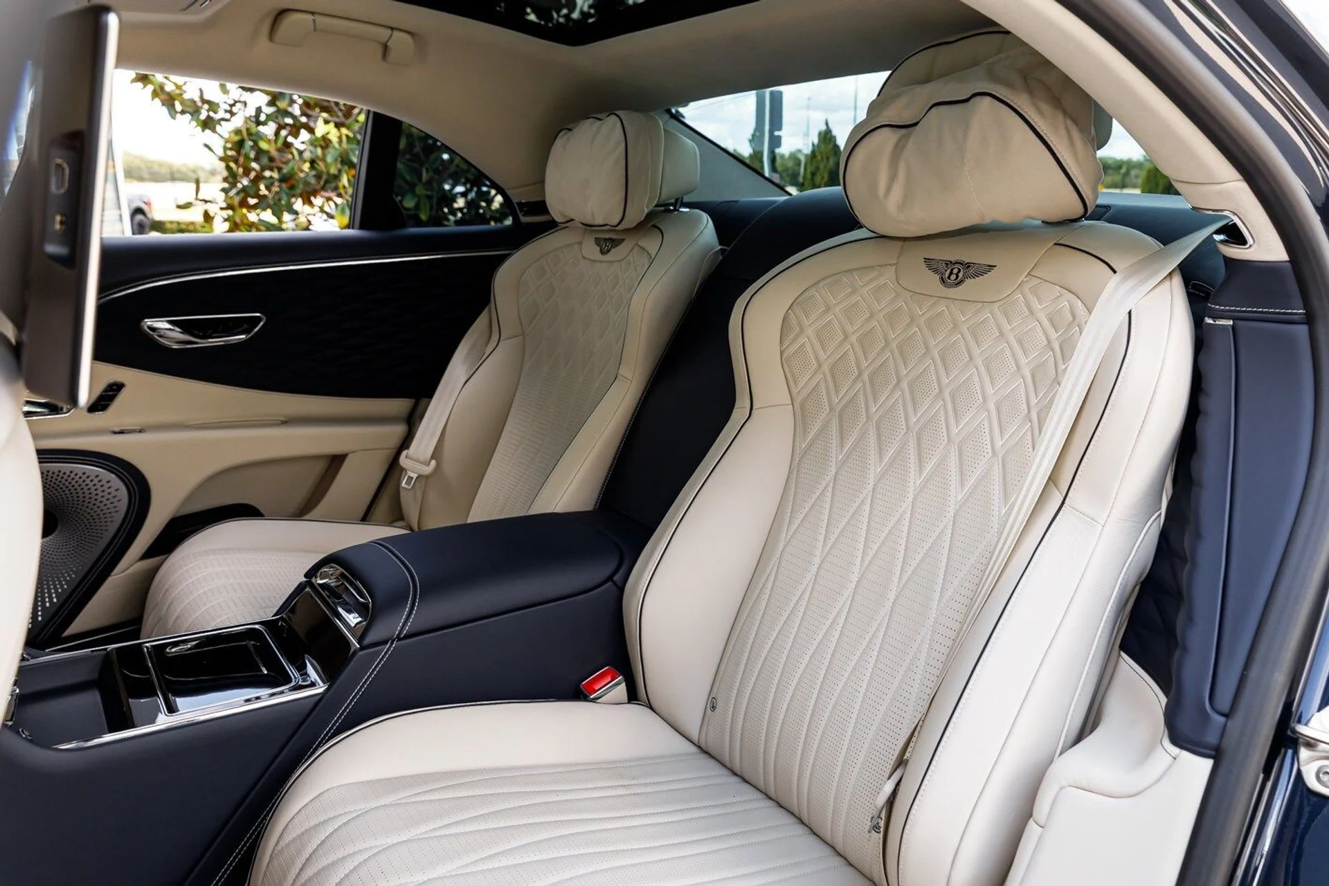 mph028_3940643517_d5b8e1ecc228acd73631fc0d9787f411x_5d36ec517d