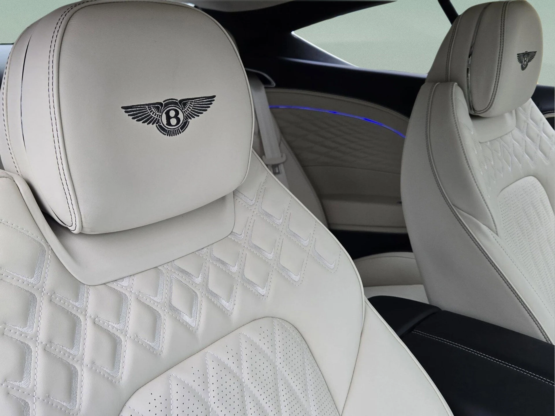 mph028_3942107199_81f8709c3efade2486fa1d74b0b8c18bx_d5f0ba2b9f