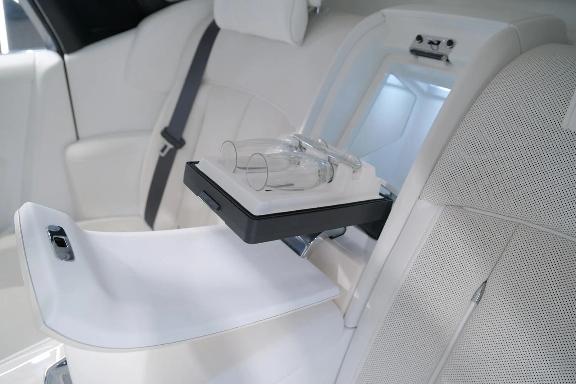 mph028_3948145262_c05f6c914fd9beb800213359cf5e1189_d15d40156b