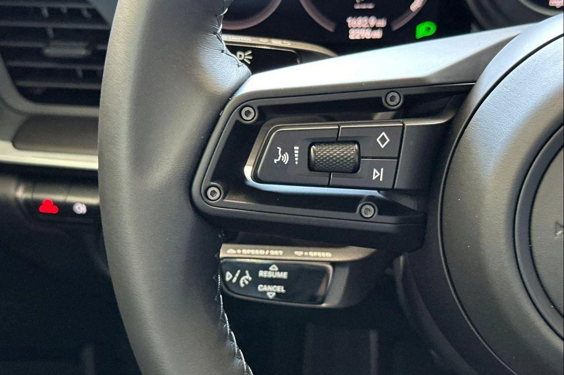 mph028_3949893038_IE_Voe_T_Bd3_E9_VPW_Dmfqgm98_Yx_If_E_7129046976