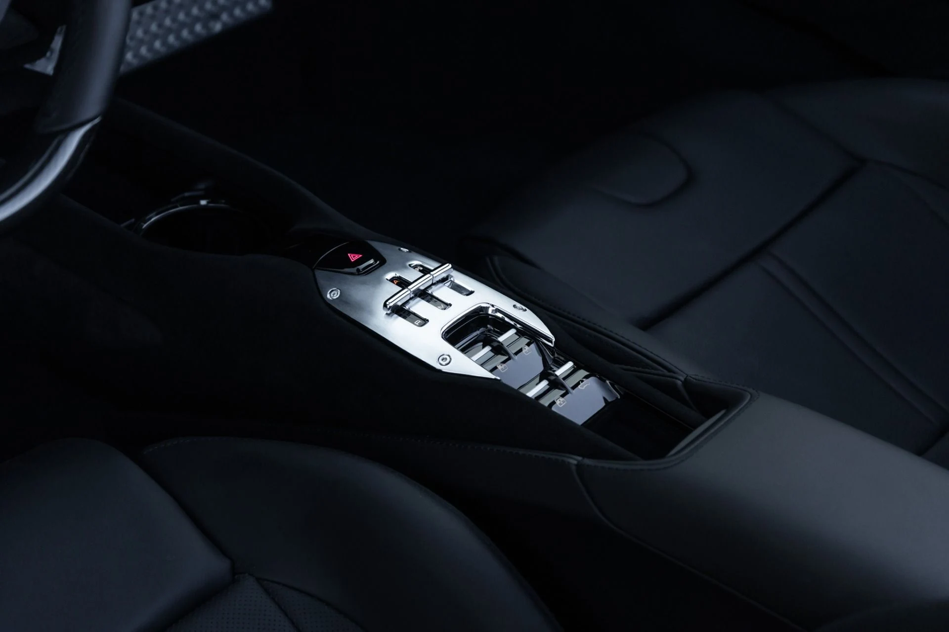 mph028_3952816534_Used_2025_Ferrari_SF_90_Spider_1768411390_04fe62ac5a