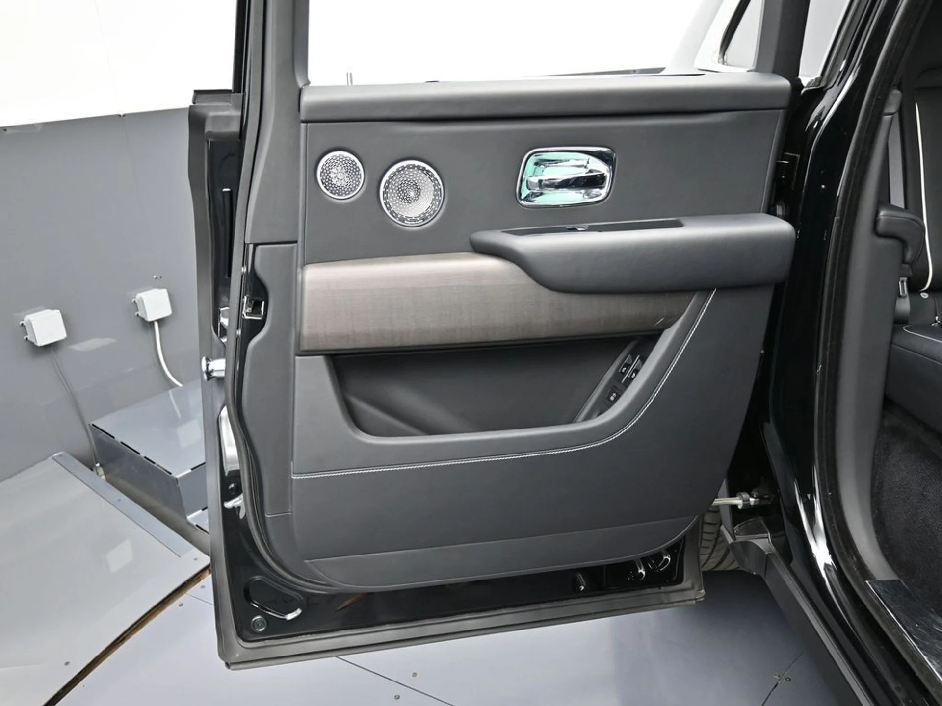 mph028_3957154881_b22fa80aedb2d09ad57c255ba648fade_20f53a8b43