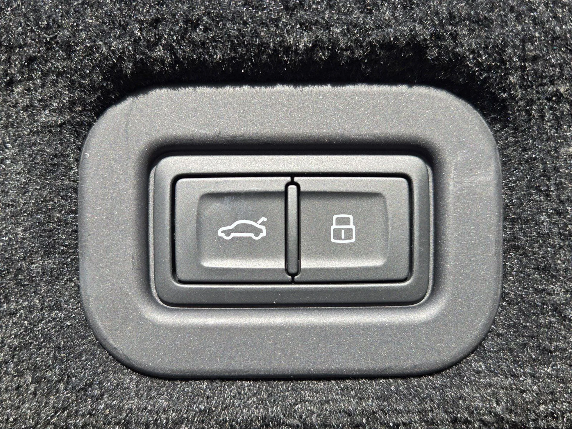 mph028_3959189444_bbcd764b2b6745debe233f42d37b208dx_029f4ad43d