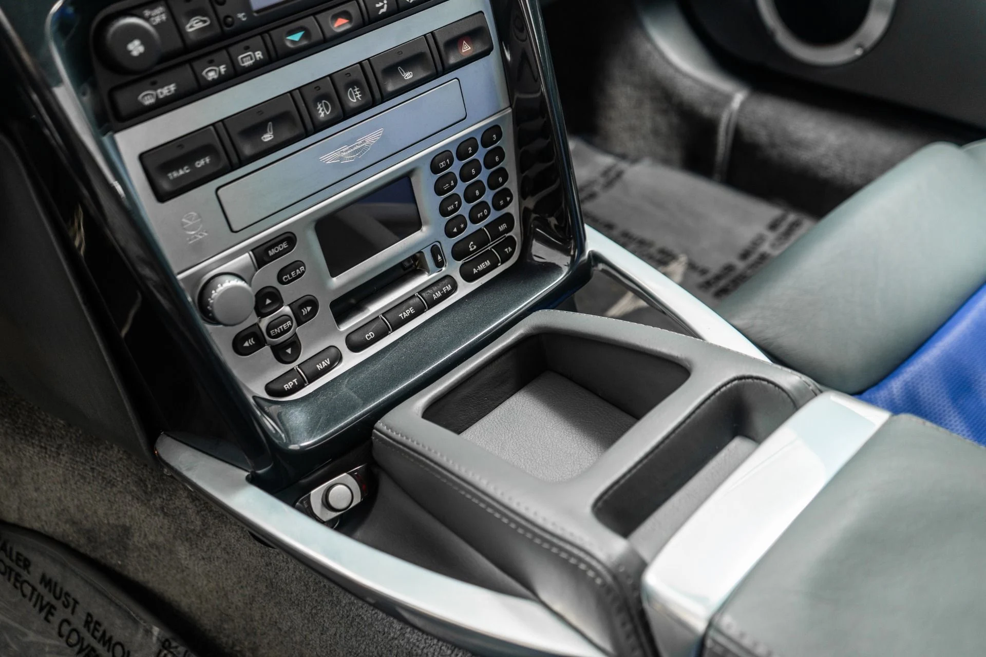 mph028_3959693449_Used_2003_Aston_Martin_VANQUISH_1754320407_bfddb3be87
