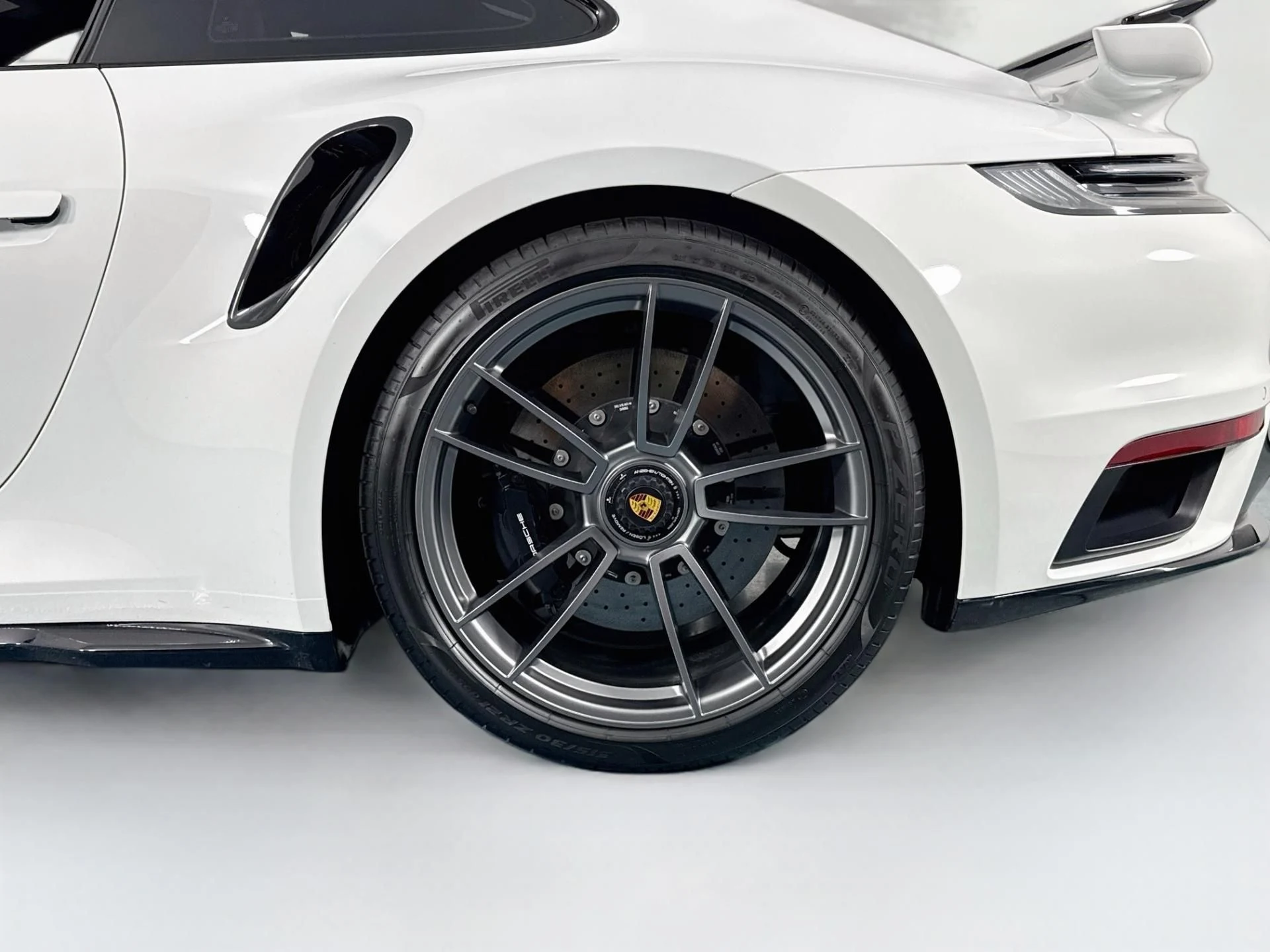 mph028_3961692902_Used_2022_Porsche_911_Turbo_S_1785864807_f7bcba2382