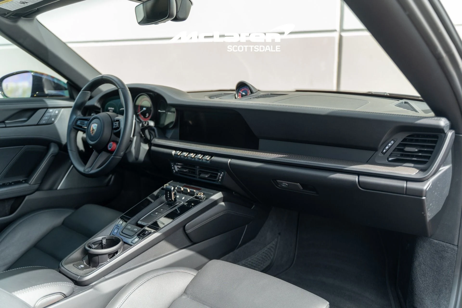 mph028_3963838902_Used_2024_PORSCHE_911_1775537622_0bf1e40a32