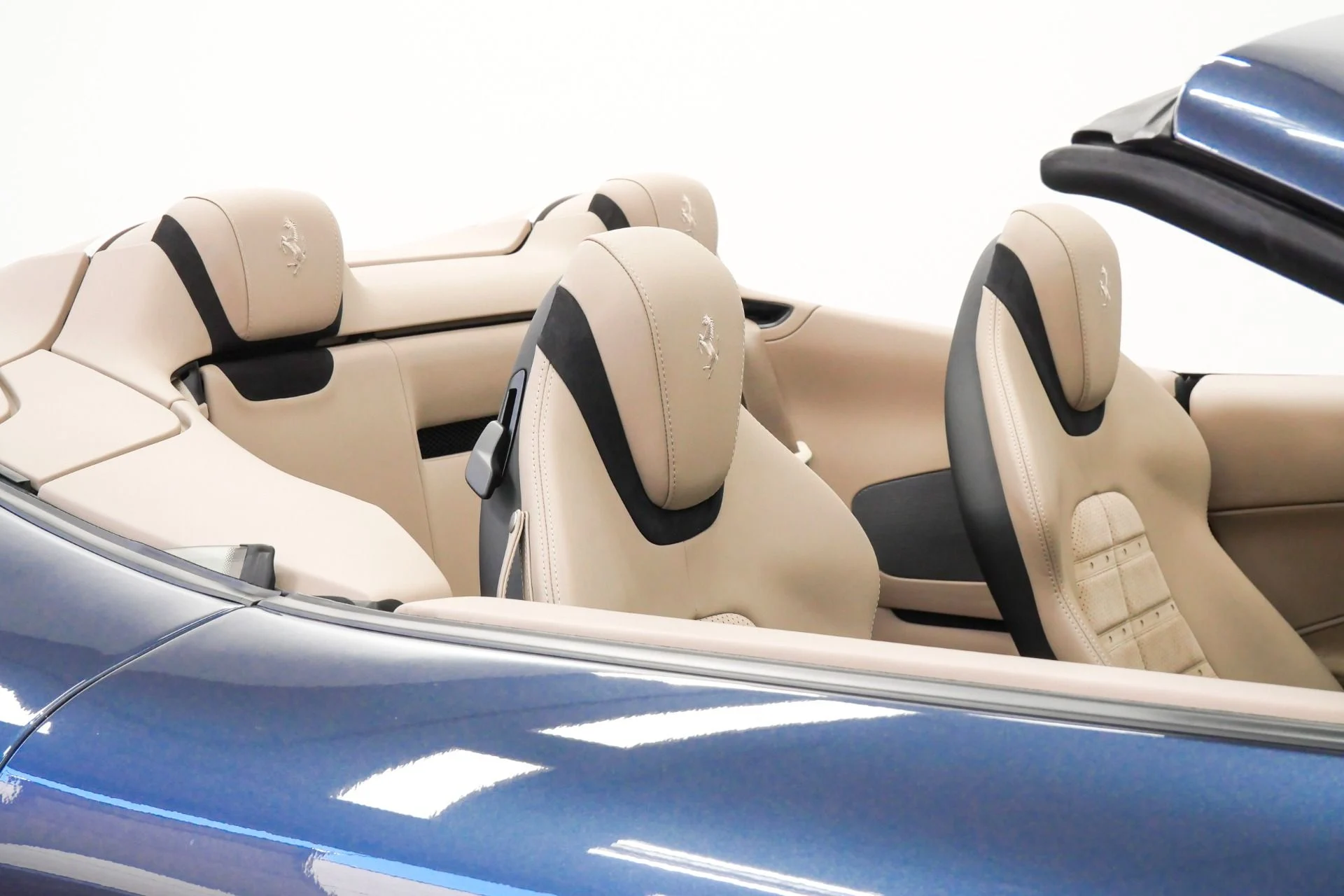 mph028_3977554617_Used_2025_Ferrari_Roma_Spider_As_New_Magneride_Suspension_Loaded_with_Tech_Options_1776957266_37f69bd3ff