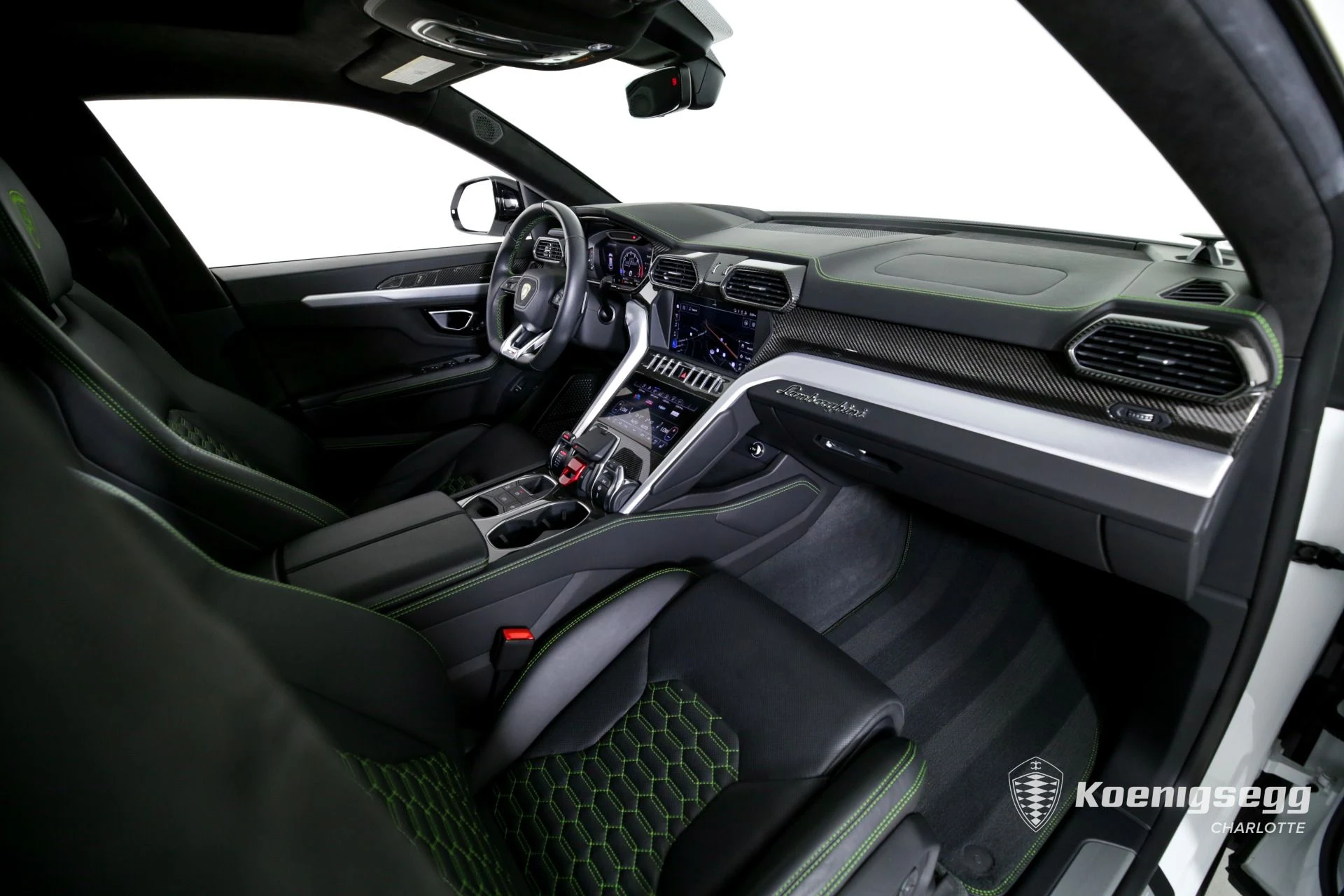 mph028_3982098152_Used_2019_Lamborghini_Urus_1714496214_64e9254d1f