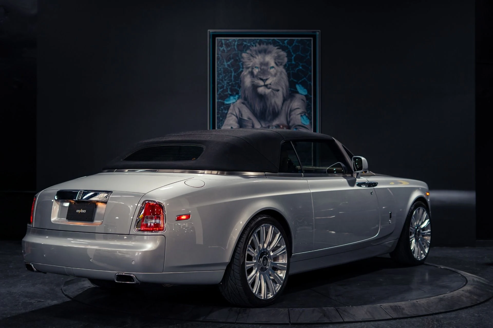 mph028_3982211855_Used_2014_Rolls_Royce_Phantom_Drophead_Coupe_1782854989_2d41b660ce