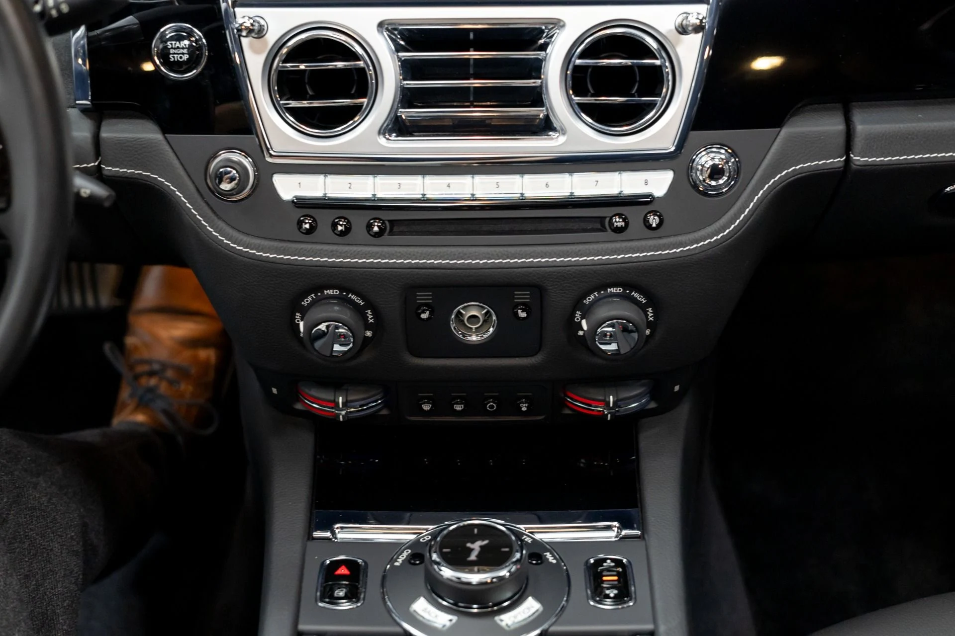 mph028_398735694_Used_2015_Rolls_Royce_Ghost_1760219601_b9db6af900