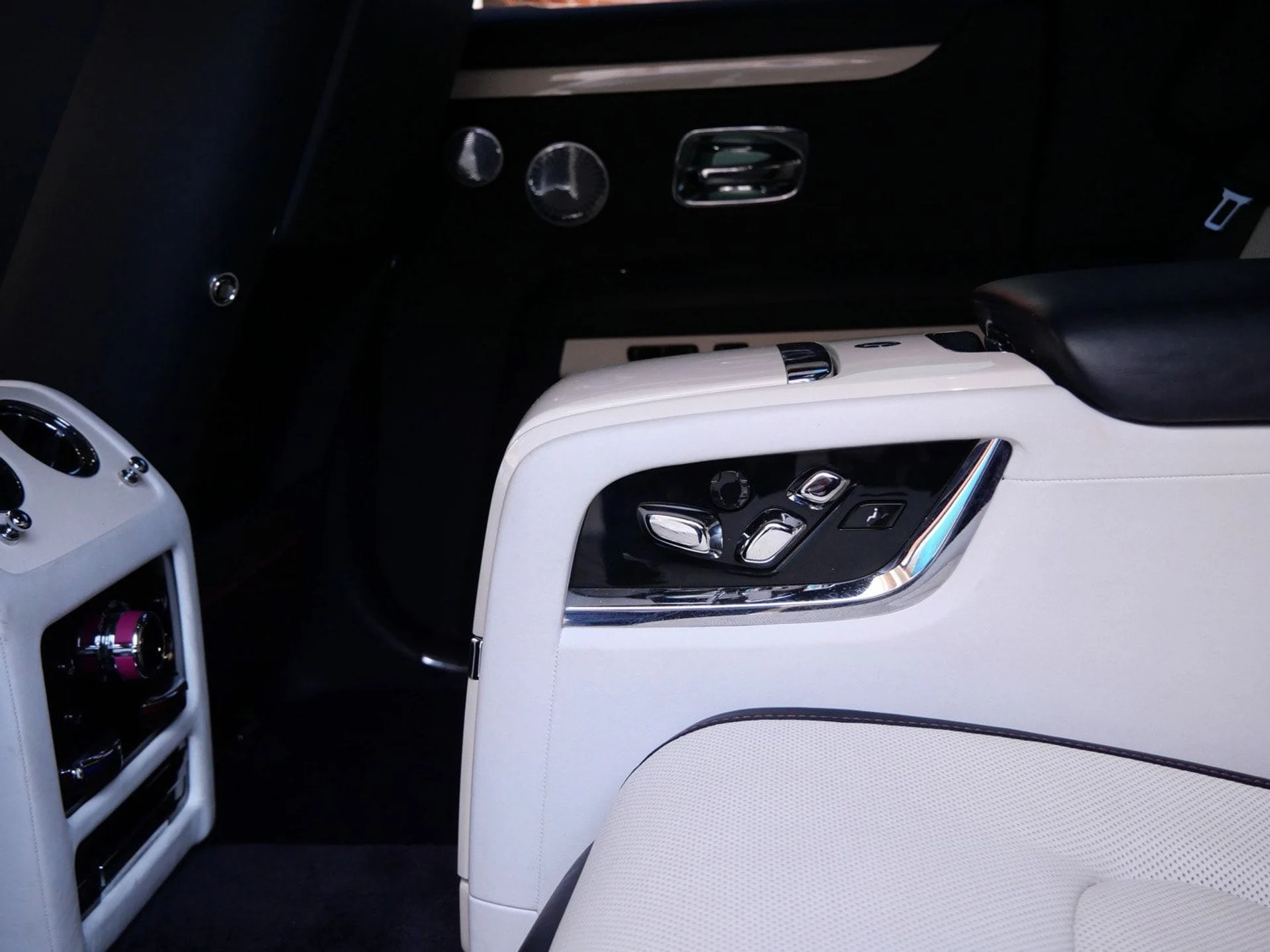 mph028_3992477326_0a920f1a1e4348a388cb4f0fecb442a6_b3b2877852