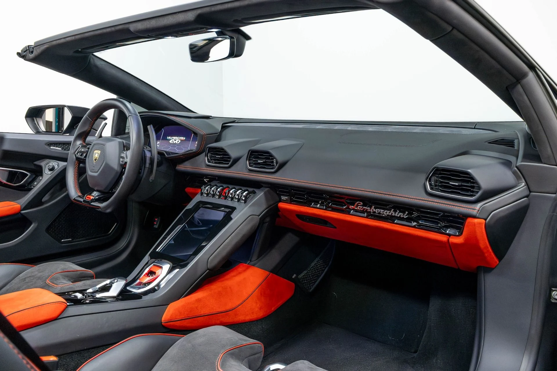 mph028_3996712895_Used_2021_Lamborghini_Huracan_EVO_EVO_Spyder_1780949077_894cc91fca