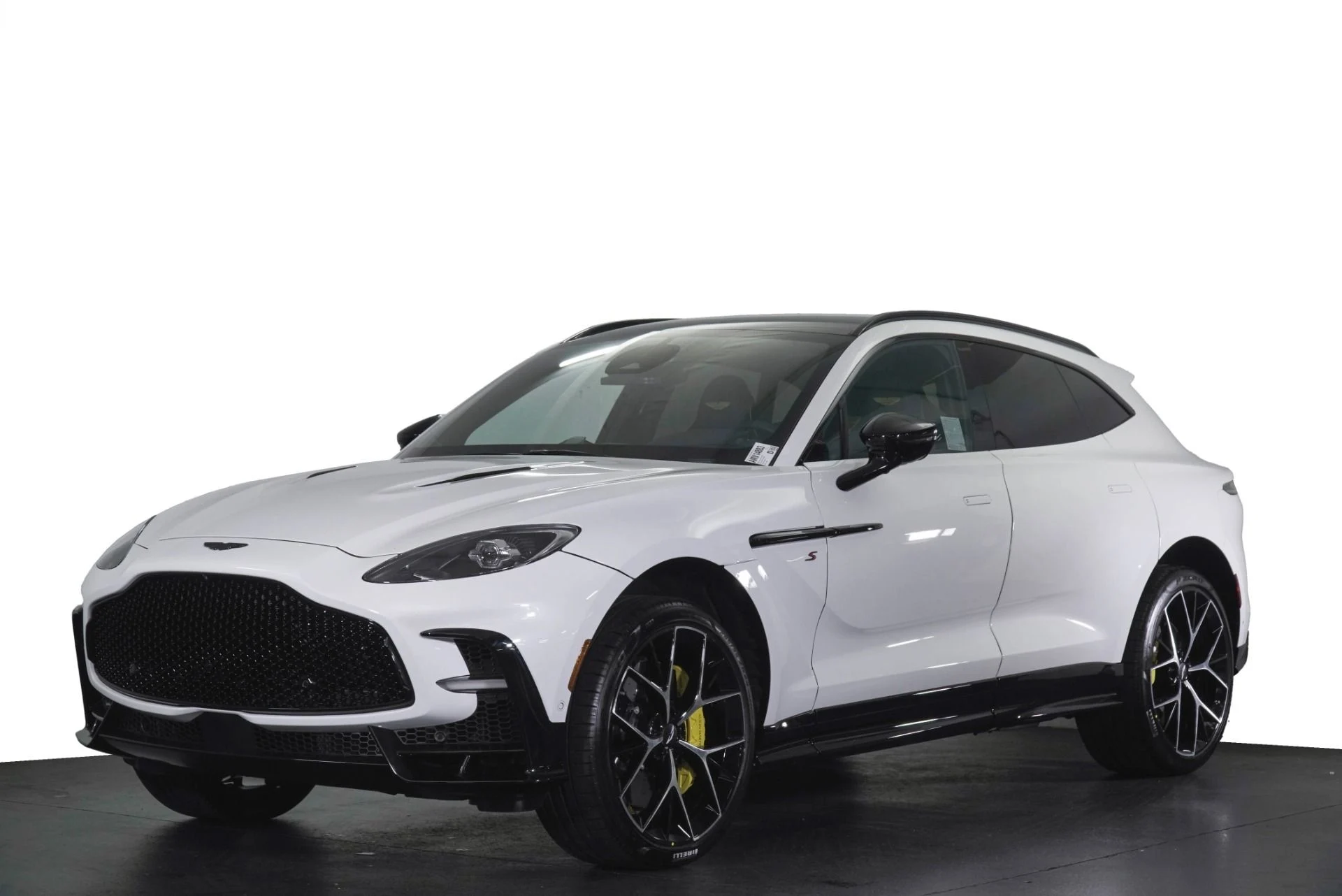 mph028_3999638503_New_2026_Aston_Martin_DBX_S_1781894781_6964b63097
