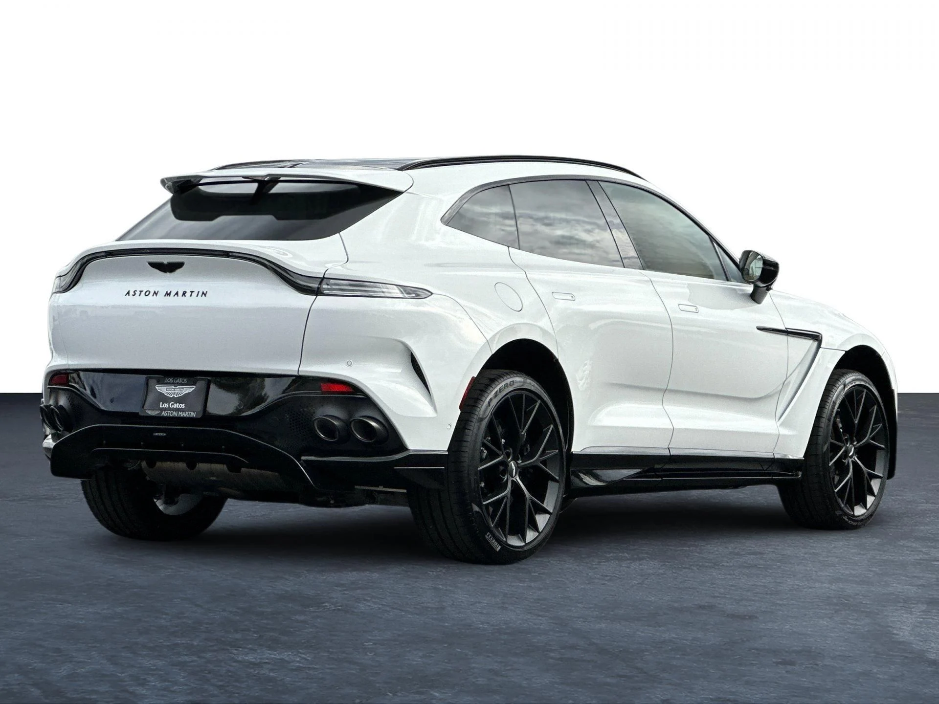 mph028_4001118137_New_2025_Aston_Martin_DBX_707_1759500549_dc51ed7d33