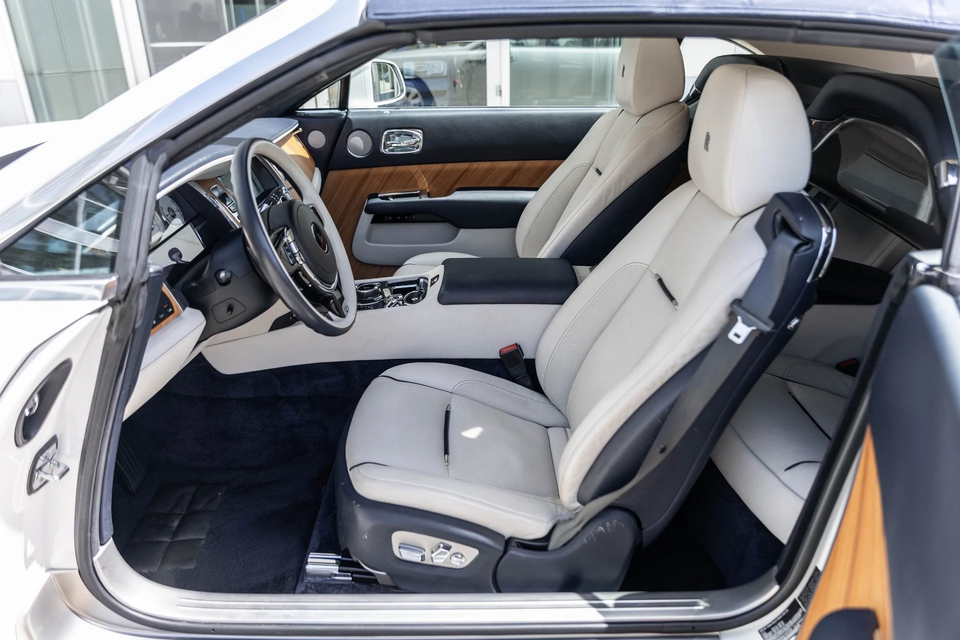 mph028_4005716749_Hi_Tech_Luxury_Imports_LLC_SCA_666_D50_HU_107224_image_28_fe9583f1d2