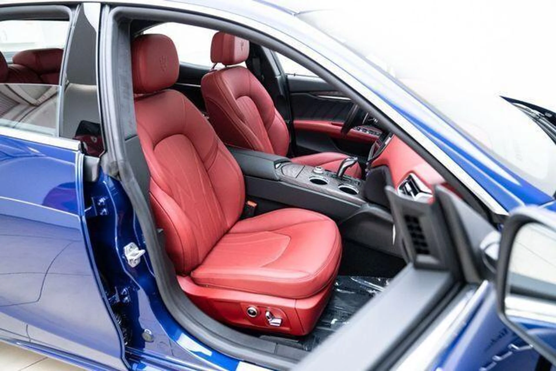 mph028_4011061733_New_2023_Maserati_Ghibli_Modena_1753160490_537faf741d