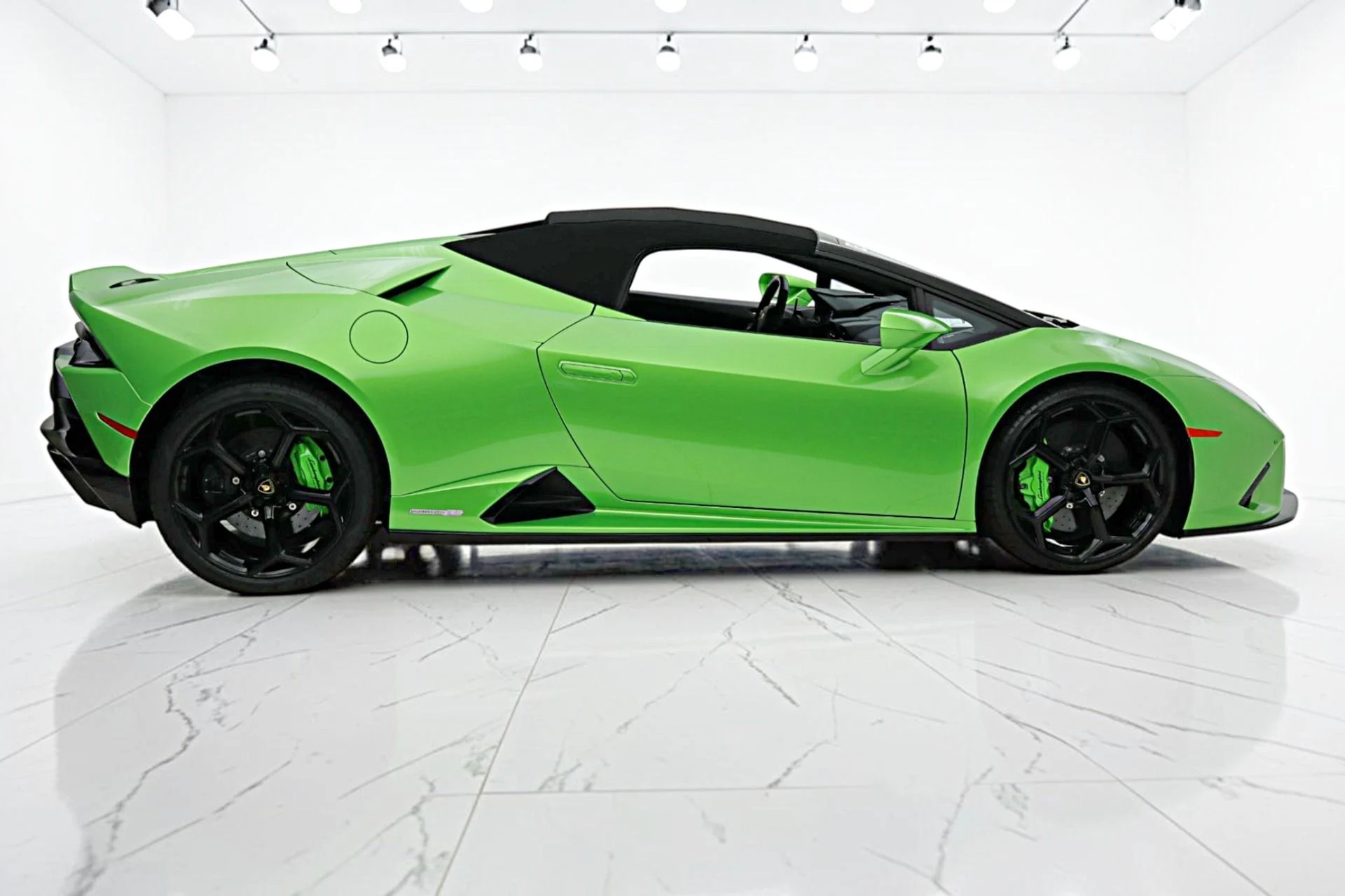 mph028_4012908489_Used_2023_Lamborghini_Huracan_EVO_Spyder_RWD_SELEZIONE_PRE_OWNED_CERTIFIED_9acb28f1b6