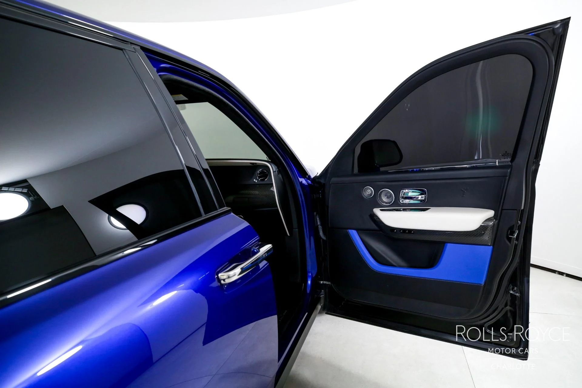 mph028_4015411350_Used_2021_Rolls_Royce_Black_Badge_Cullinan_1768490466_3fd94349d8