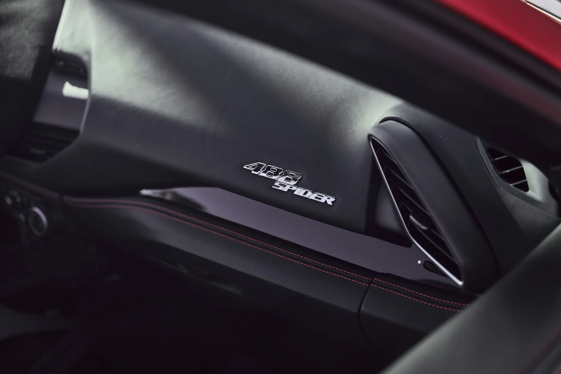 mph028_4018094803_Used_2019_Ferrari_488_Spider_Base_1766024929_b0002bb4c9