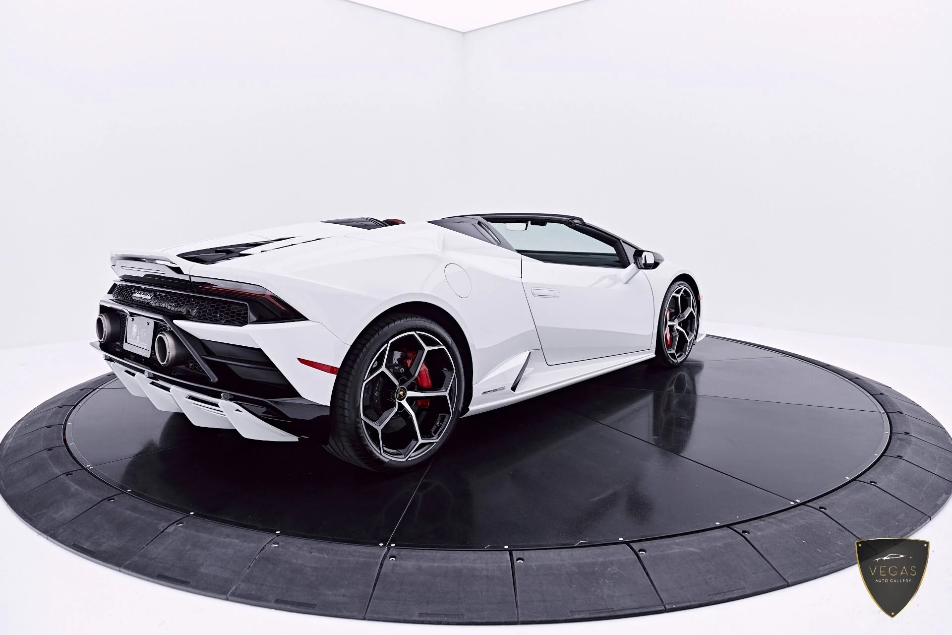 mph028_4030555842_Used_2020_Lamborghini_Huracan_EVO_Base_1782523467_bd5c73461e