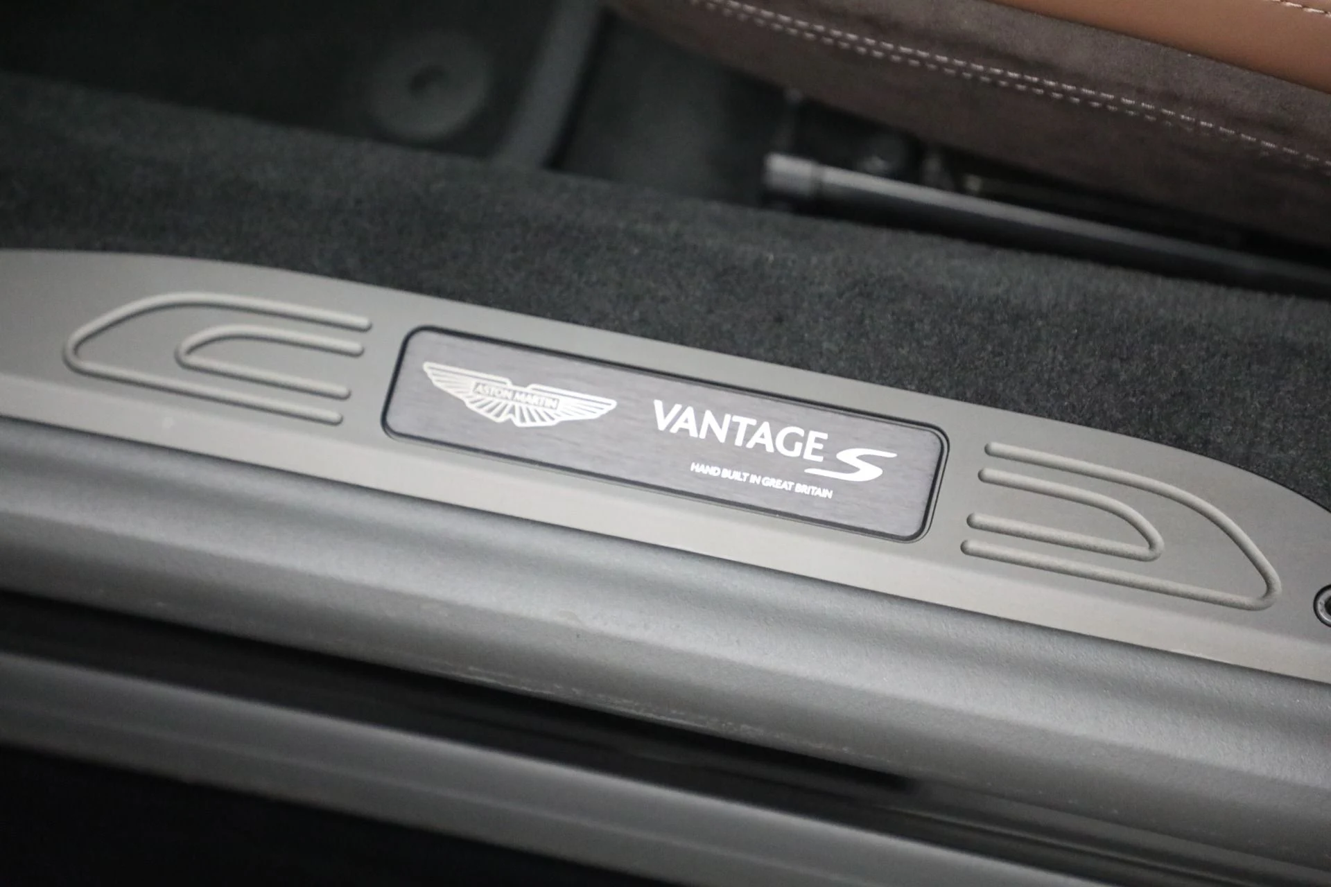 mph028_4032402713_New_2026_Aston_Martin_Vantage_S_Roadster_1787329518_fcac7d5b91