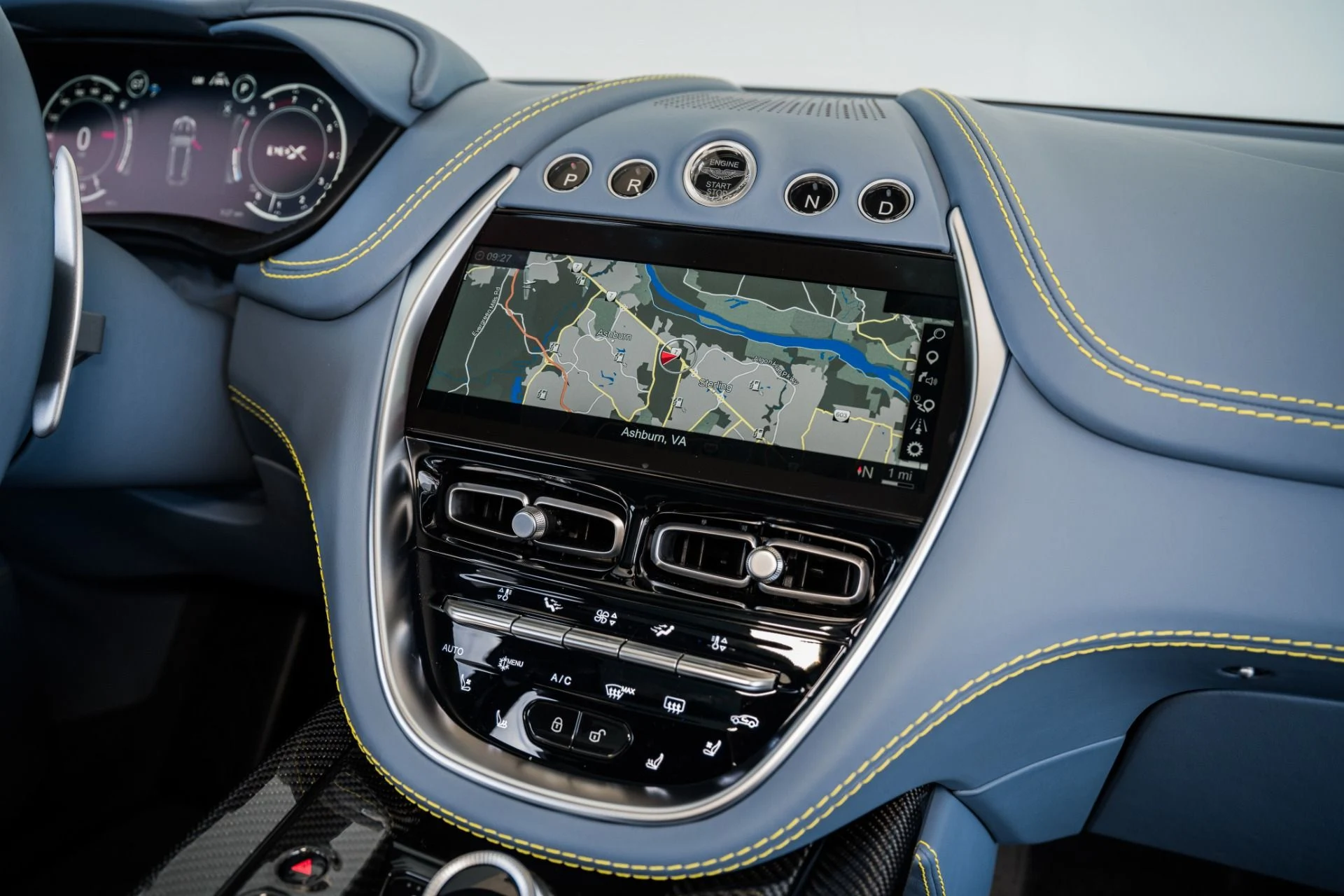 mph028_4035695902_Used_2023_Aston_Martin_DBX_707_1728832242_20f32ca1b0