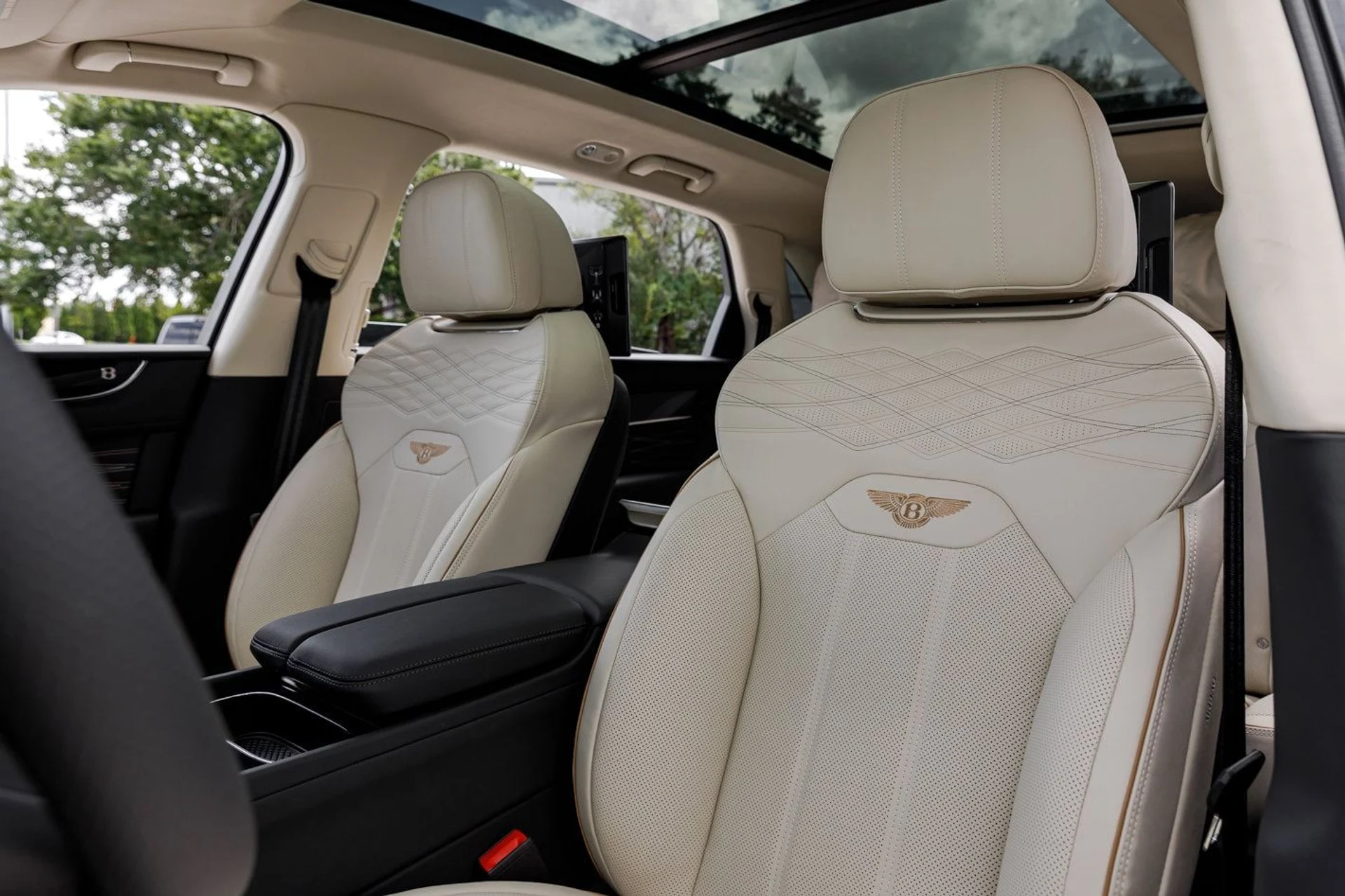 mph028_4052529087_b9fc344fd452f666571b3467af06b944x_62f80afdc8