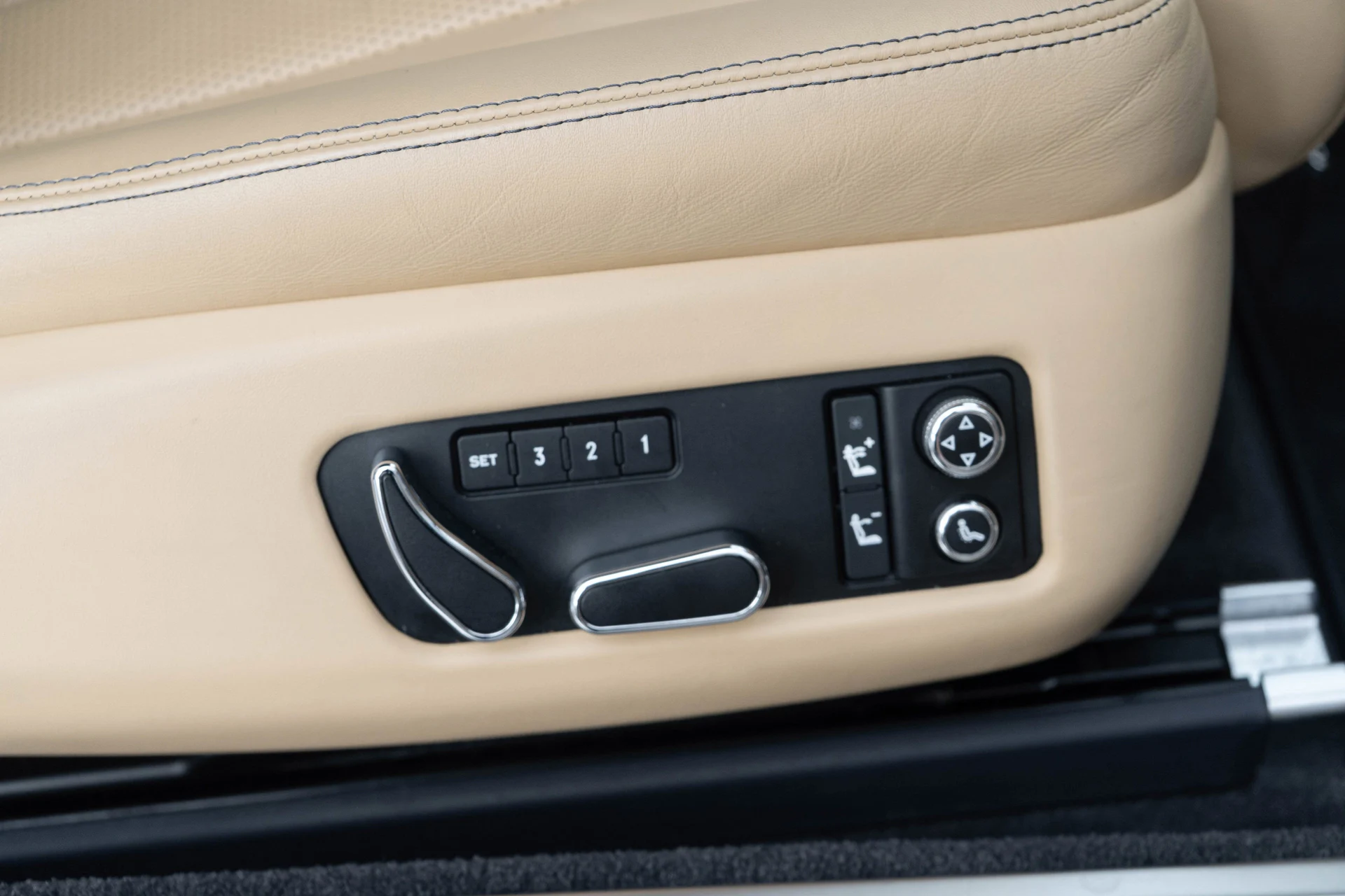 mph028_4059808885_29_92d2fdd970