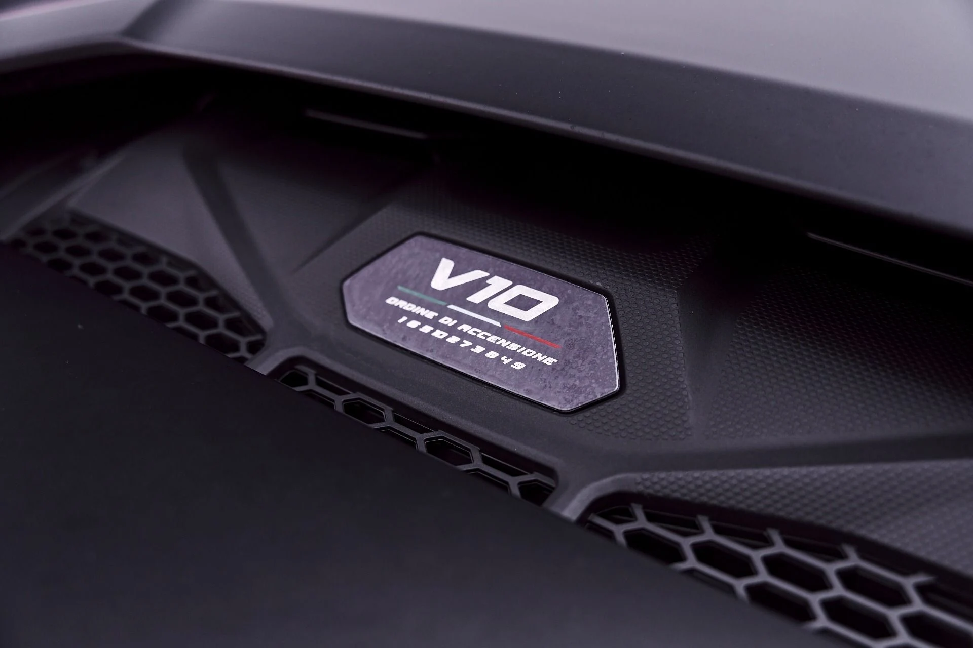 mph028_4062078086_Used_2023_Lamborghini_Huracan_Sterrato_Base_1782841519_f8af655135