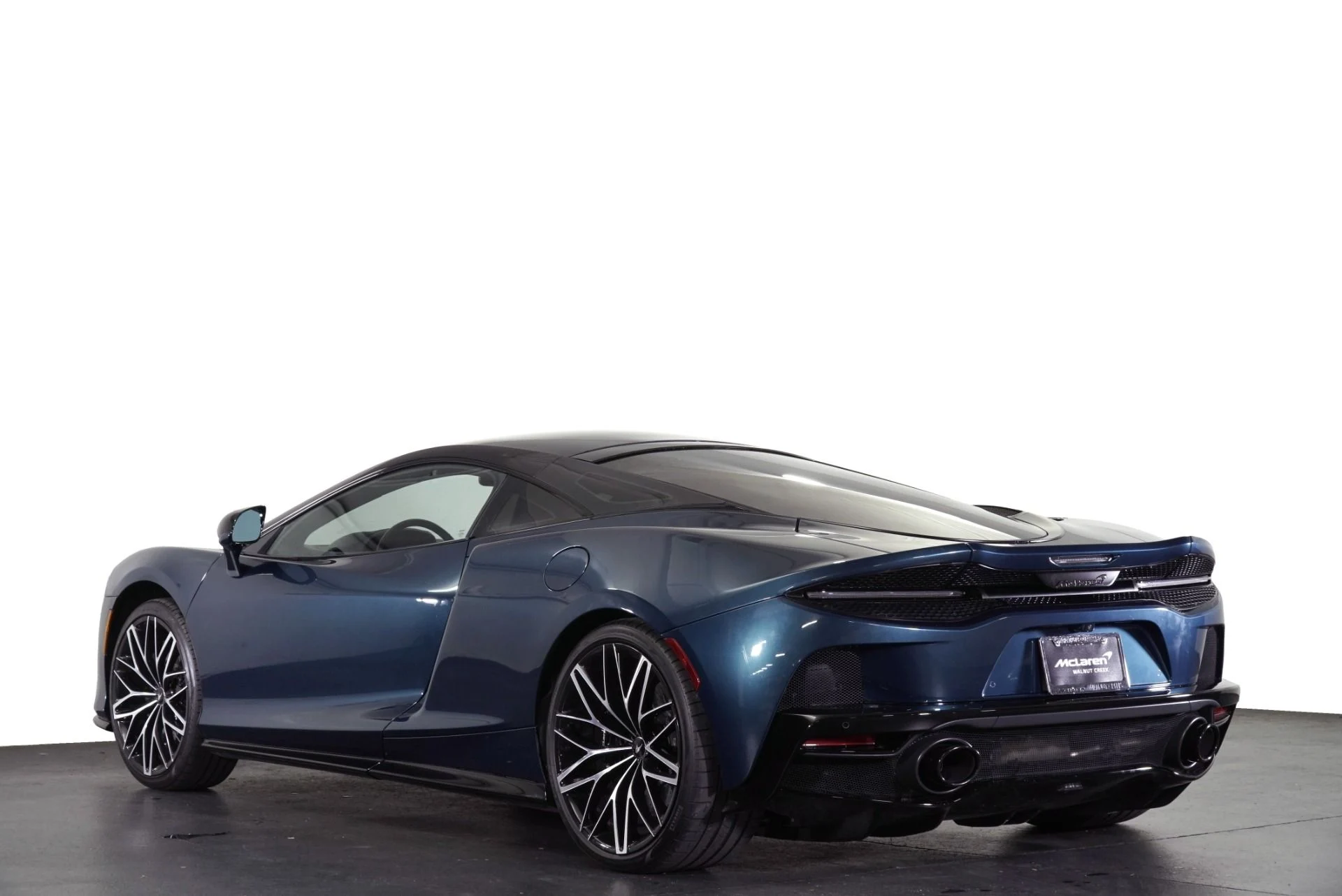 mph028_406903981_Used_2023_Mc_Laren_GT_1764782426_e96db93675