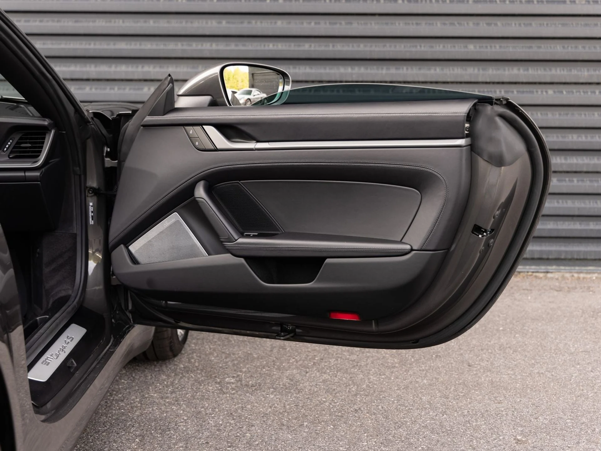 mph028_4081385055_29_0b606dbc03