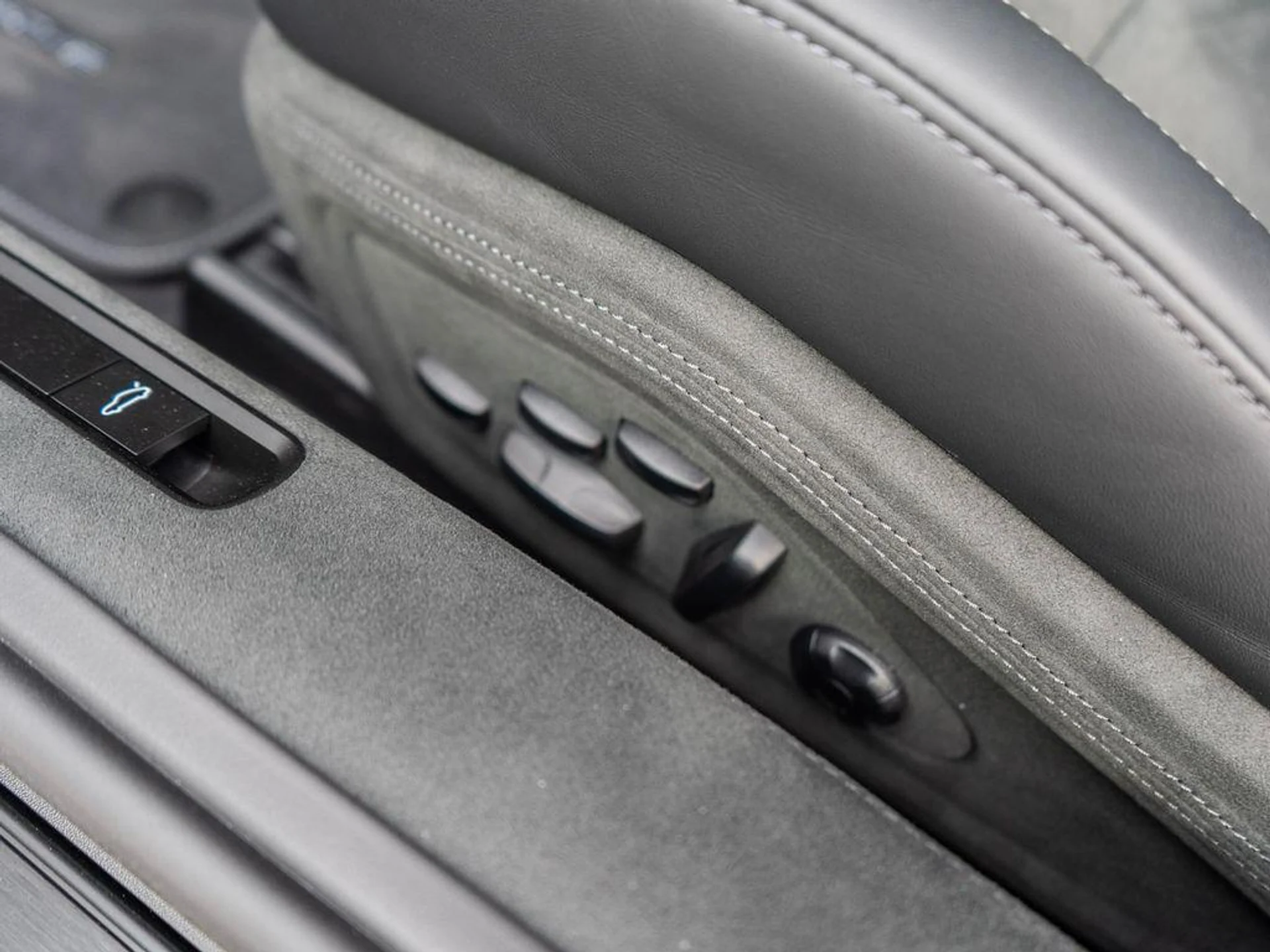 mph028_4084359720_upy_E_Lj_T_Ys_Hx_k_TV_Qm6v3i3_Mjt_Nk_3a55ee8c61