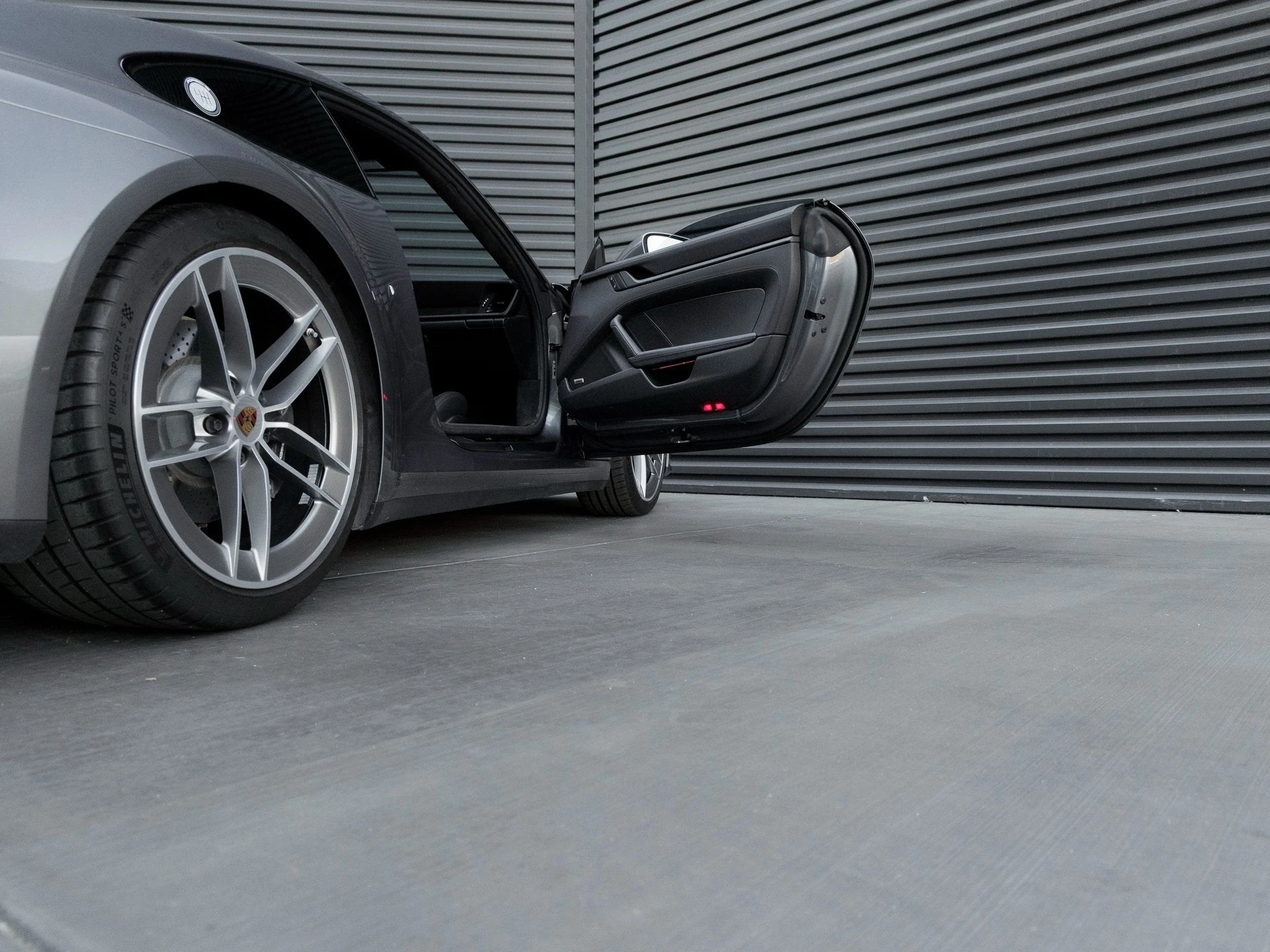 mph028_4096893889_29_a2dee48156