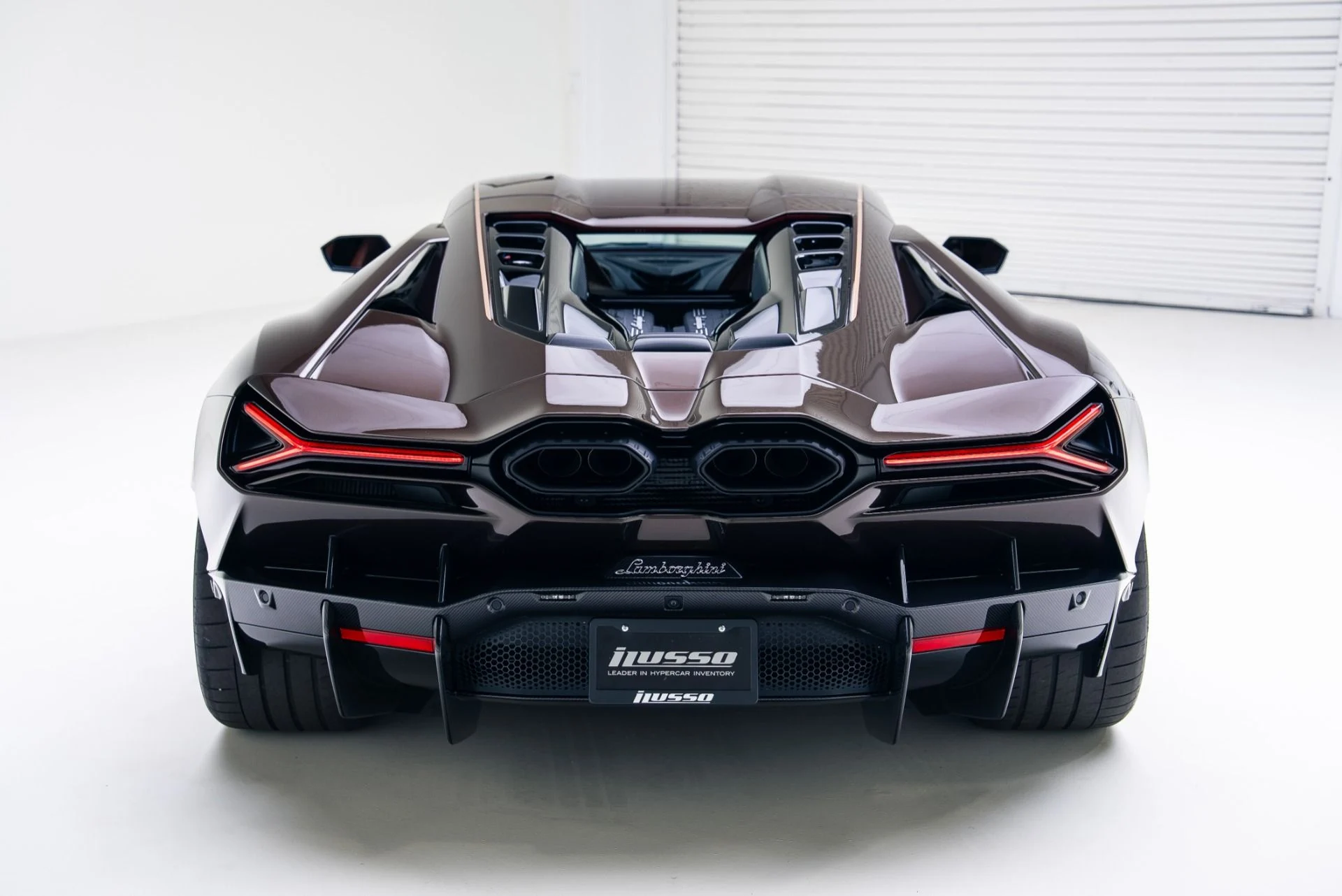 mph028_4097857374_Used_2025_Lamborghini_Revuelto_1764978573_e345ef7666