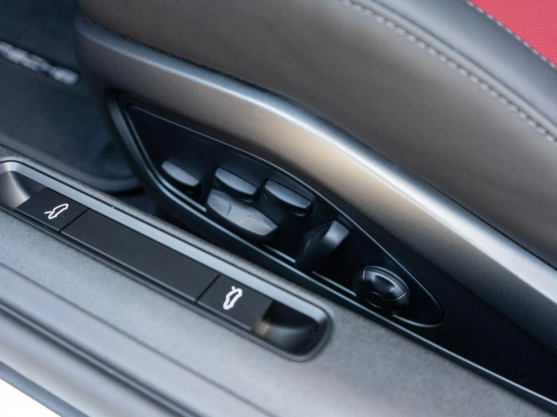 mph028_4104024132_l8o_J_Dlrrp3_HZECUAGET_01sph_E1o_84471d9714