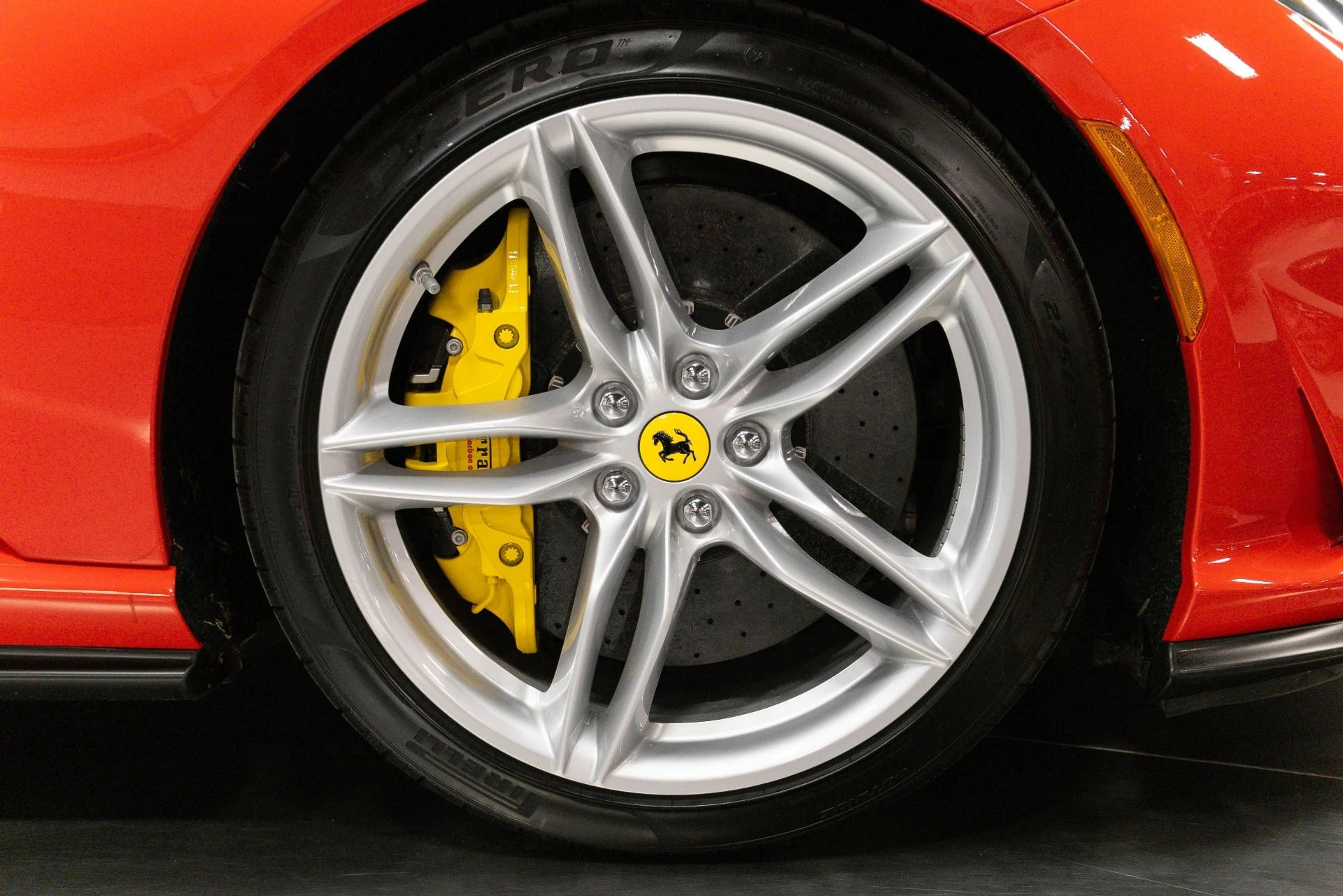 mph028_4119330342_Used_2018_Ferrari_812_Superfast_1763480061_dca7ff246a