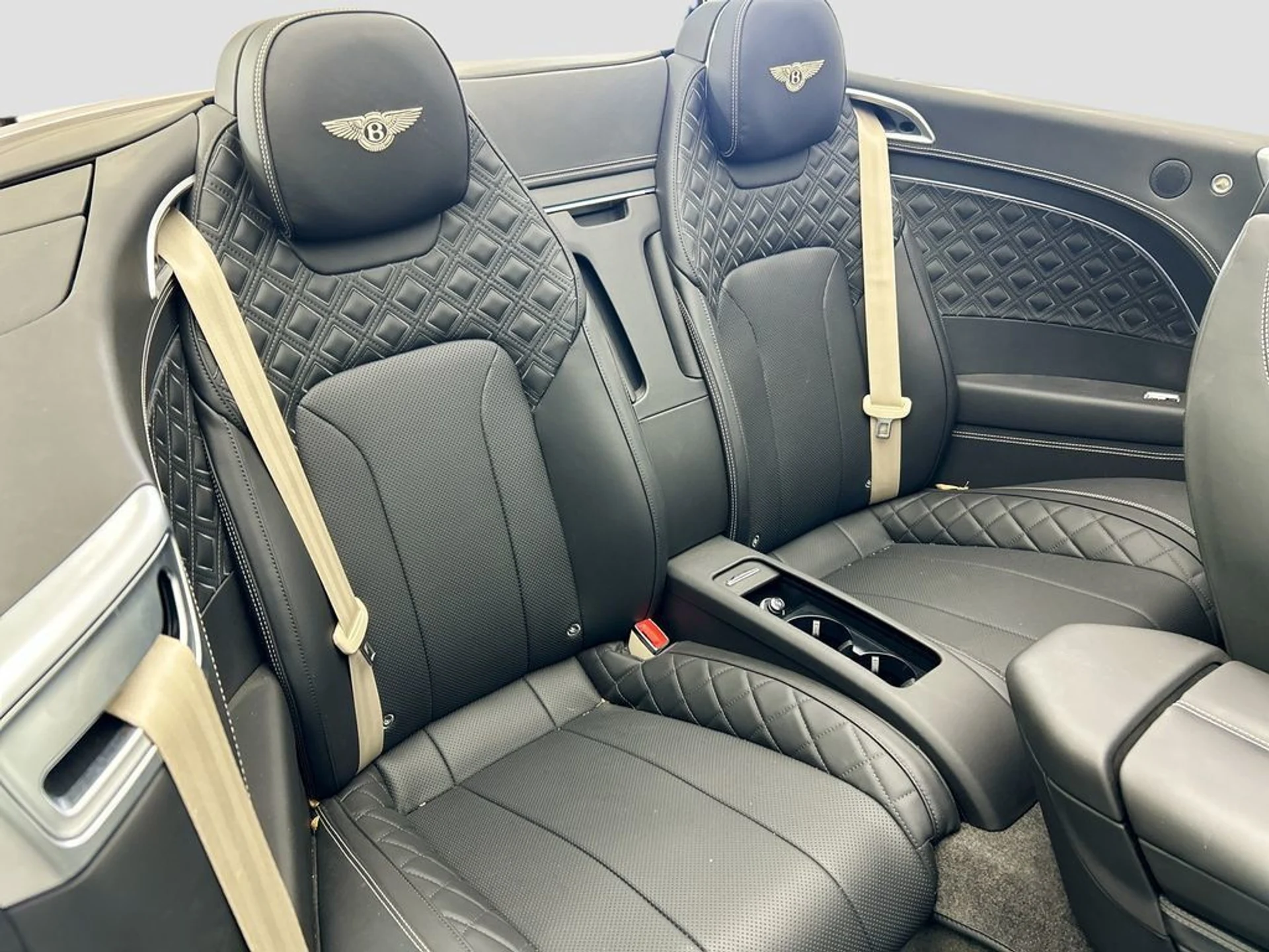 mph028_4124943985_used_2021_bentley_continental_gtv8convertible_8119_23001236_29_1024_5e6b33b74d